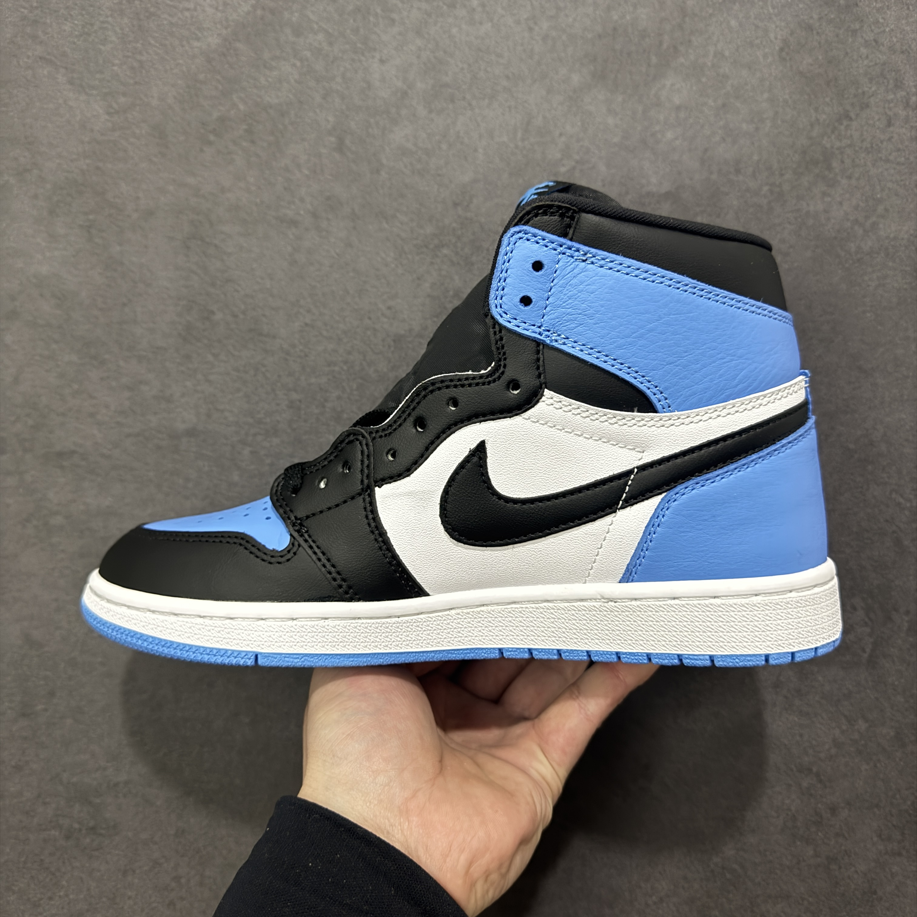 Nike Air Jordan 1 Retro High OG DZ5485-400