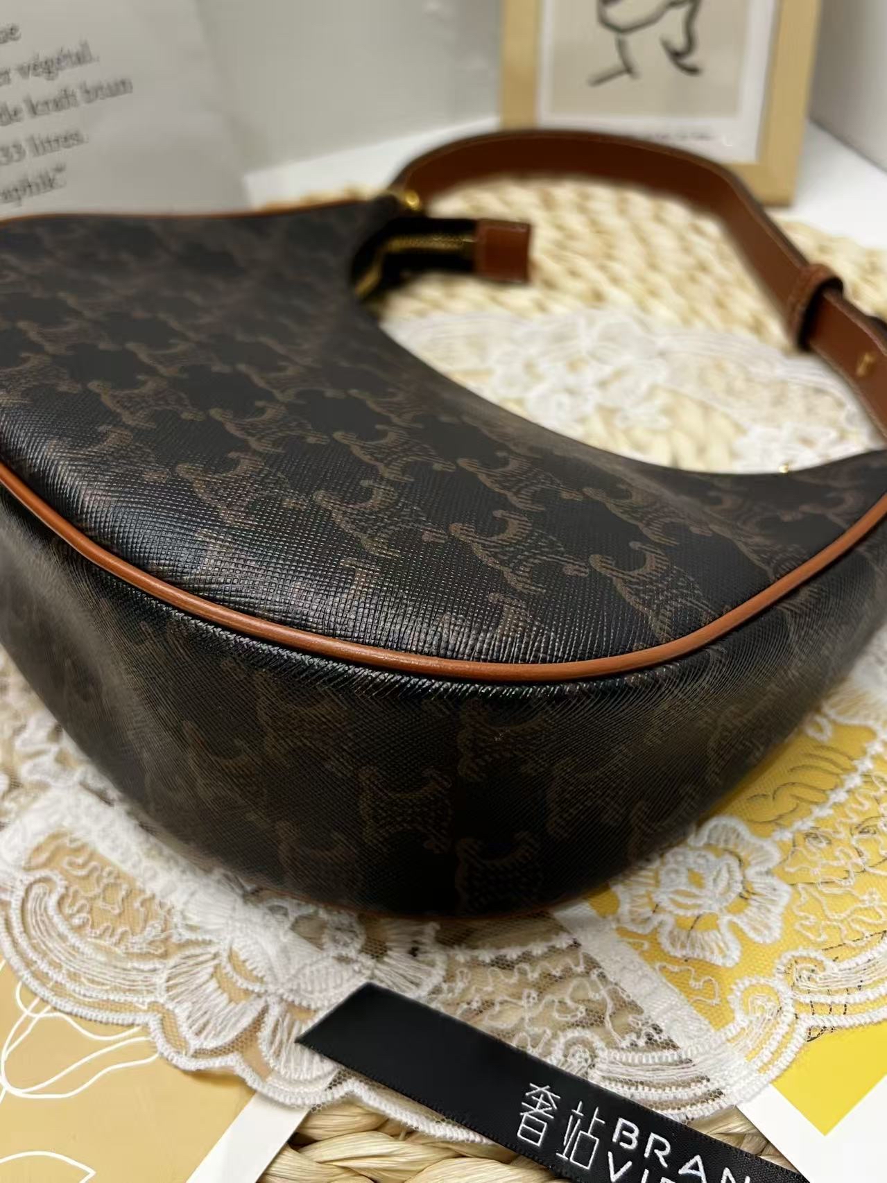 Celine Ava Triomphe Bag （近新閒置品 Lisa同款）