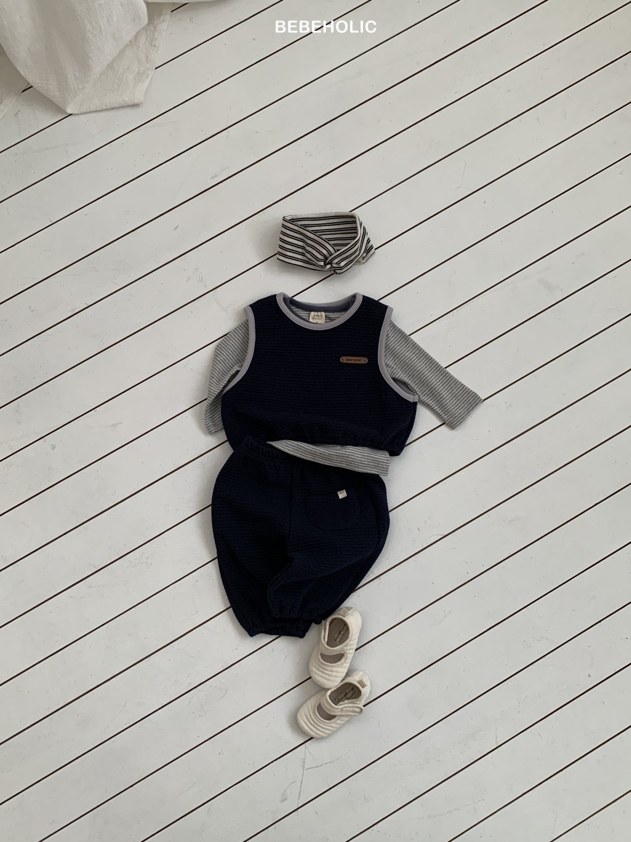 🌸預訂 韓國直送🌸🇰🇷BEBEHOLIC兩色皮革章撞色背心上下套裝