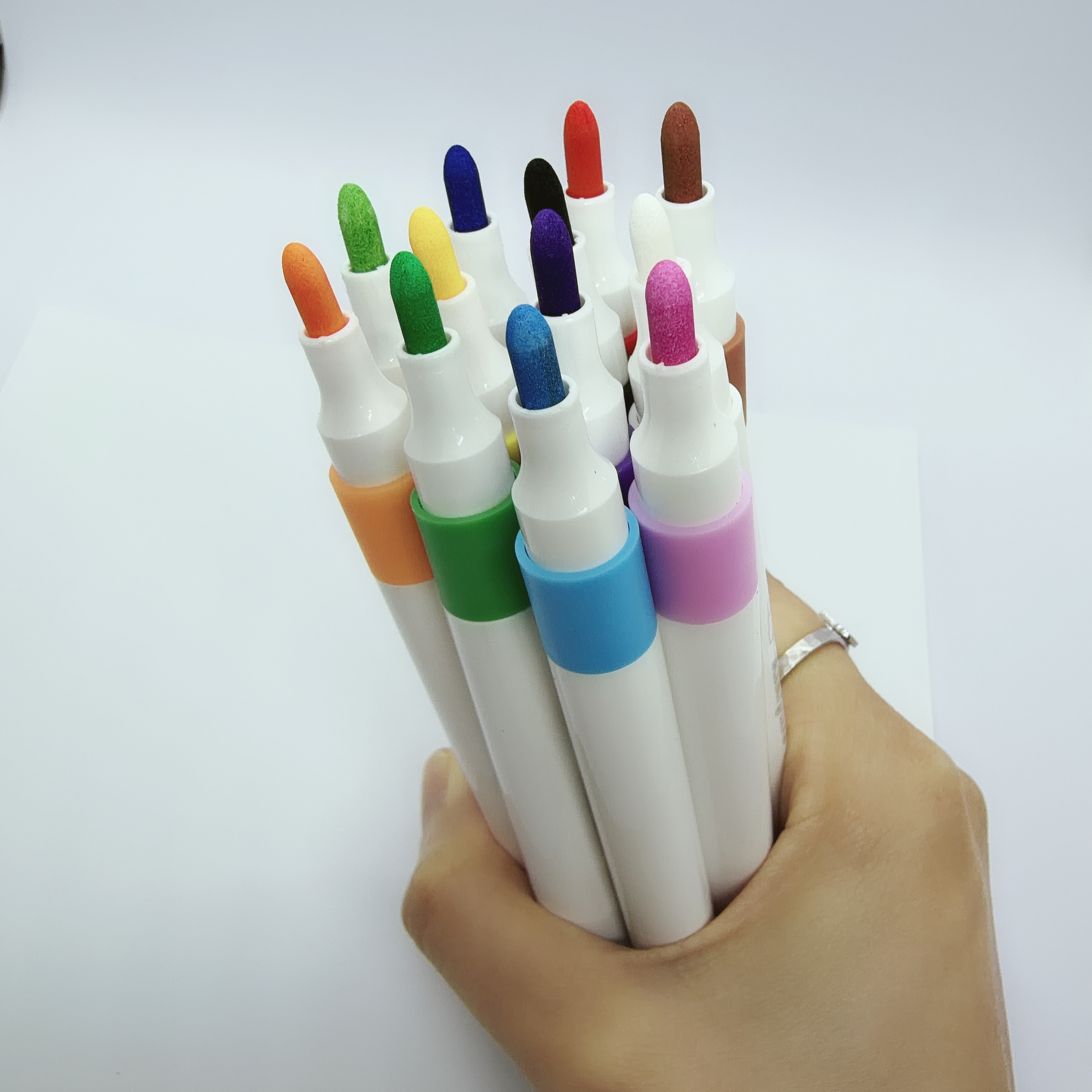 壓克力馬克筆套裝 (12色) / Acrylic Marker (12 Colors)
