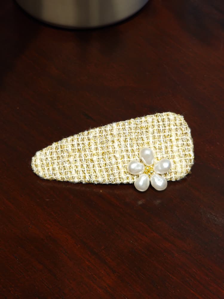 Pearl Bloom Tweed Hair Clip