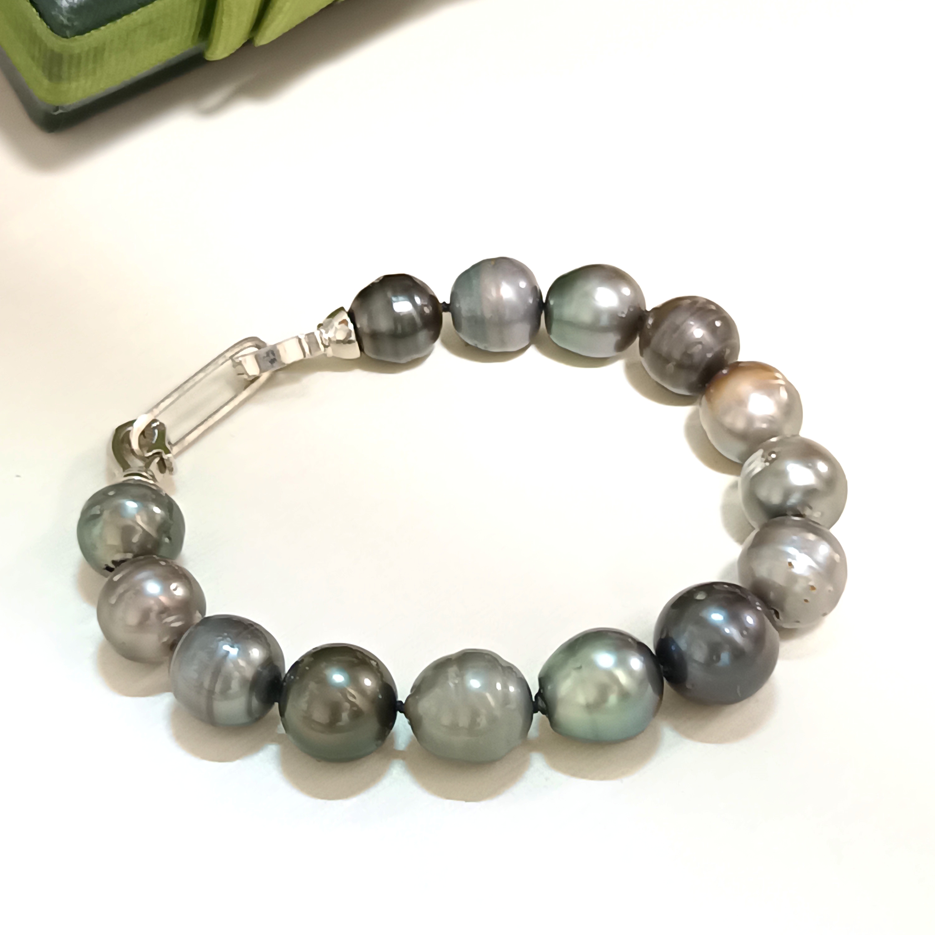 特價品‼️近圓強光微巴大溪地海水珍珠注白金扣手鍊