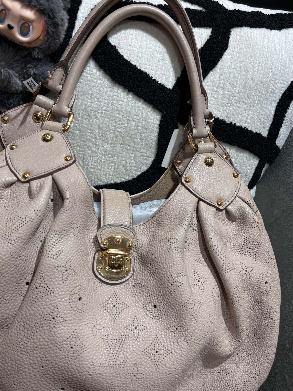 LV Mahina Hobo Bag M93979 100%Authentic, 95%New ✅Dust bag