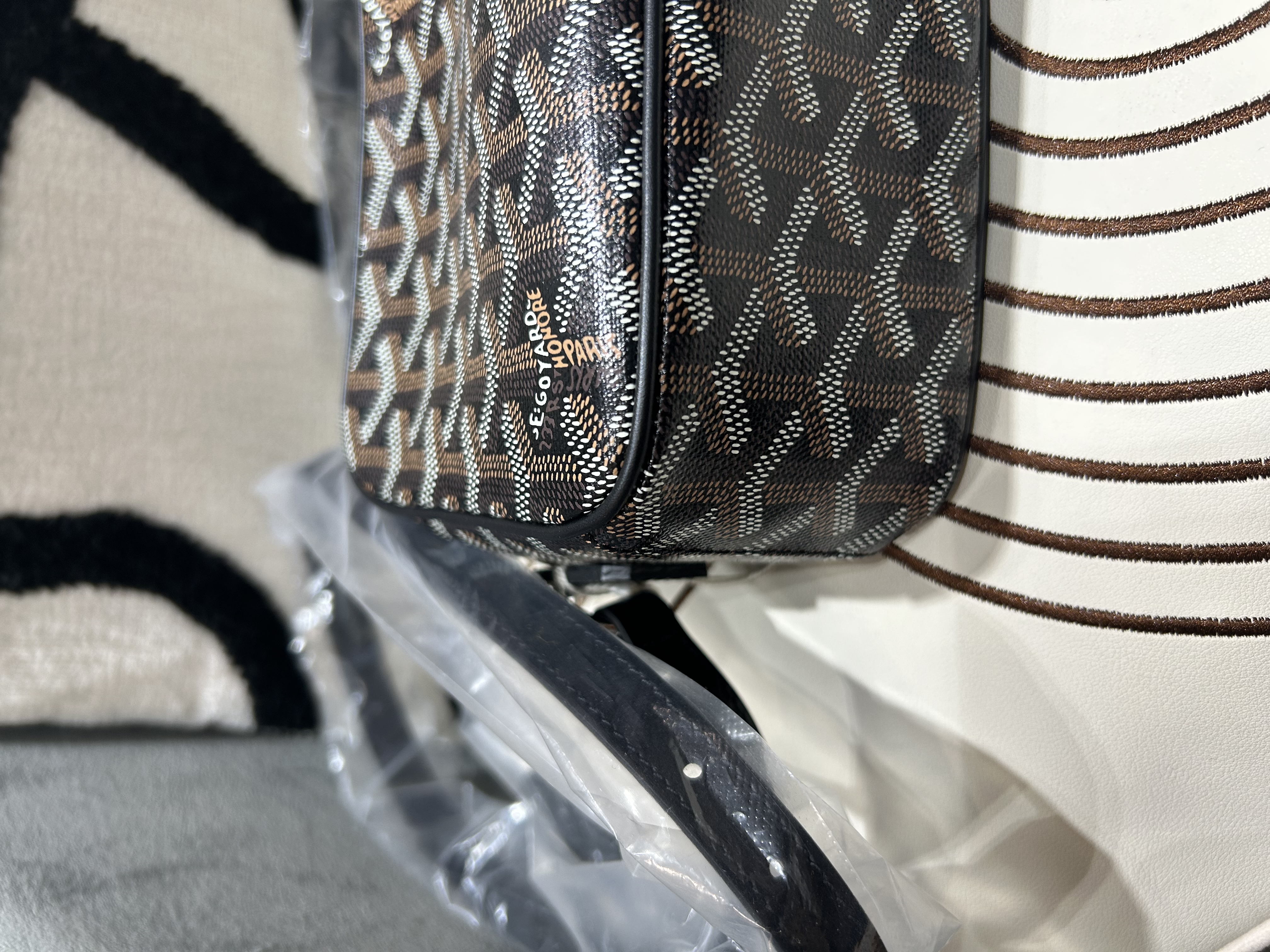 全新 Goyard cap vert pm bag NOIR 黑色camera bag  100%Authentic ,100%new ✅專門店收據✅dust bag✅紙袋
