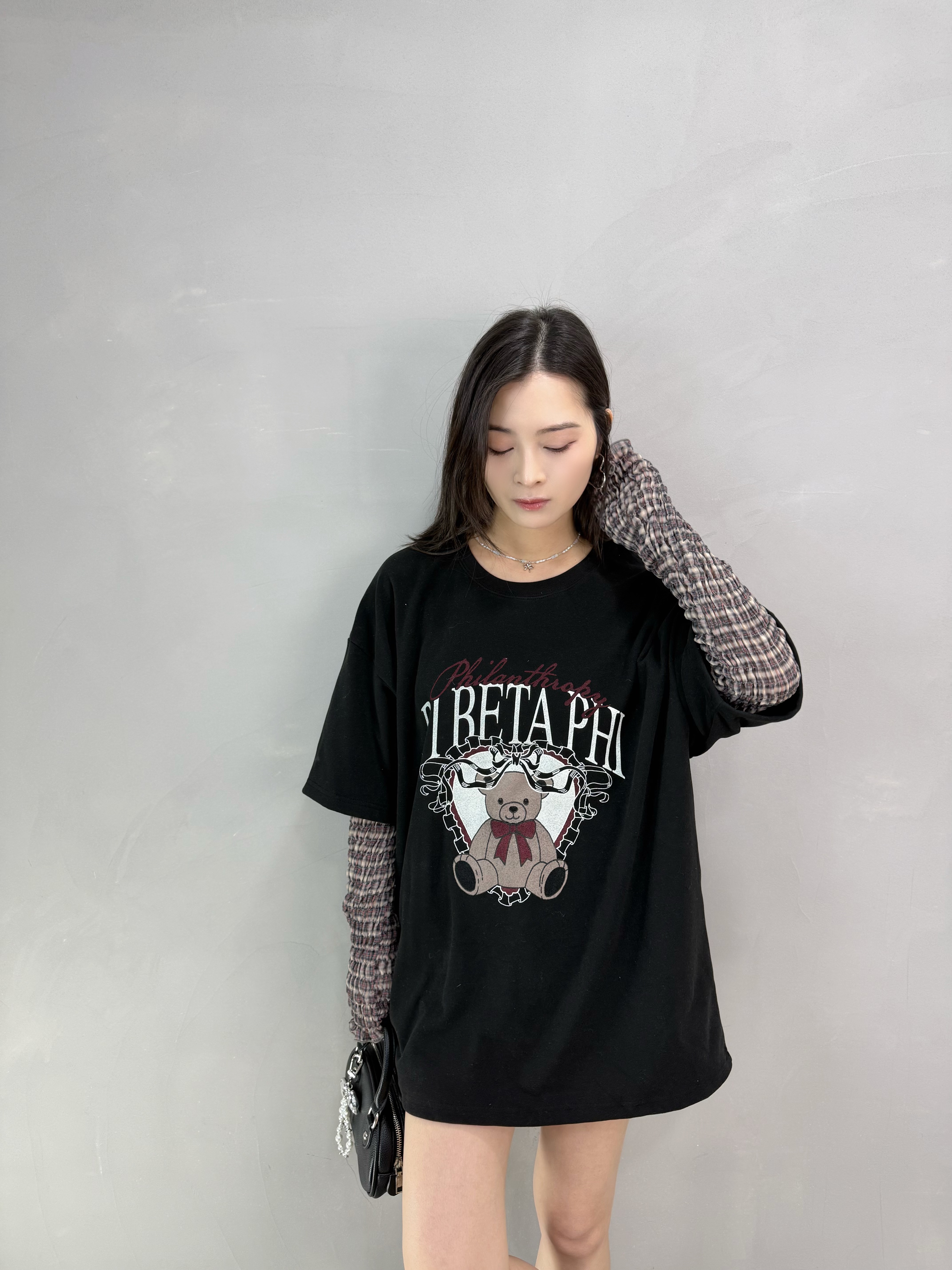 G80 假兩件格仔袖熊仔Tee