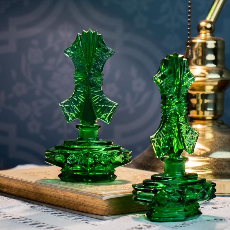 1960s Czechoslovakia Art Deco Inspired-Pattern Pressed Glass Vanity Perfume Bottle - Emerald Green (MW013)