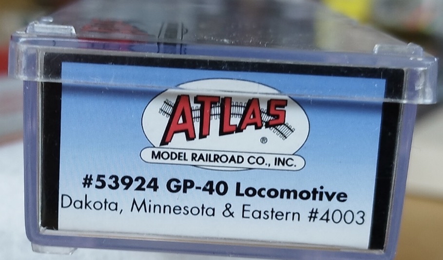 Atlas N比例 Atlas N' EMD GP40 Dakota, Minnesota & Eastern #4003 New in the box