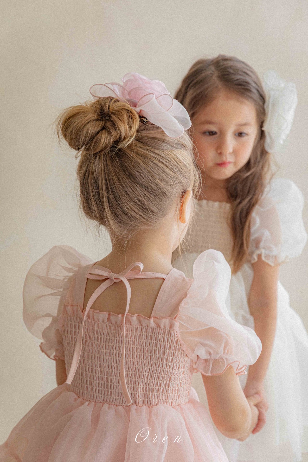 ☀️預訂 韓國直送☀️🇰🇷Oren兩色歐根紗泡泡袖包屁裙/連身裙