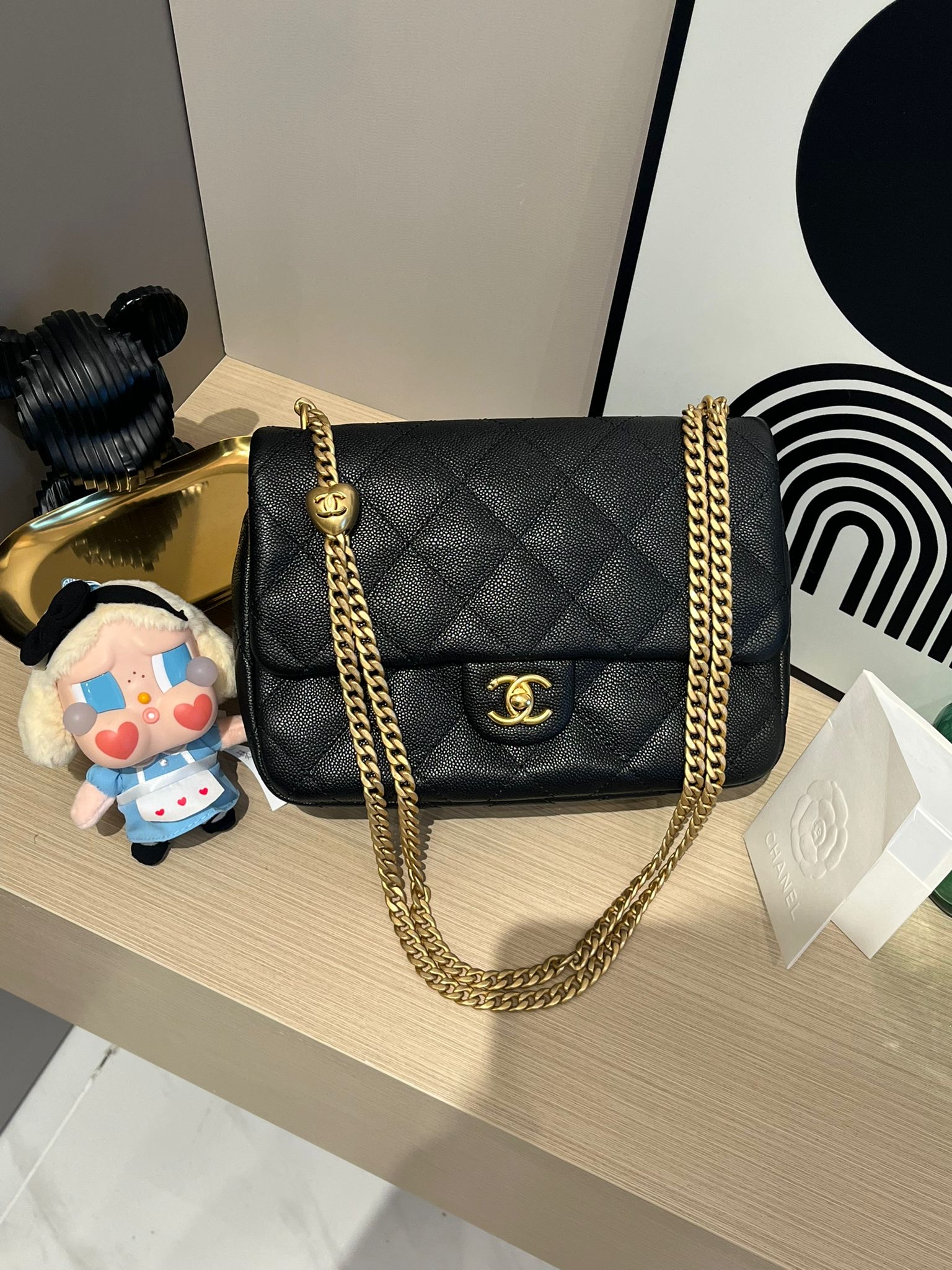 Chanel flap bag AS3921 黑色魚子醬牛皮金色心形調節扣 ,100%Authentic,98%new ✅專門店收據✅晶片✅塵袋✅box