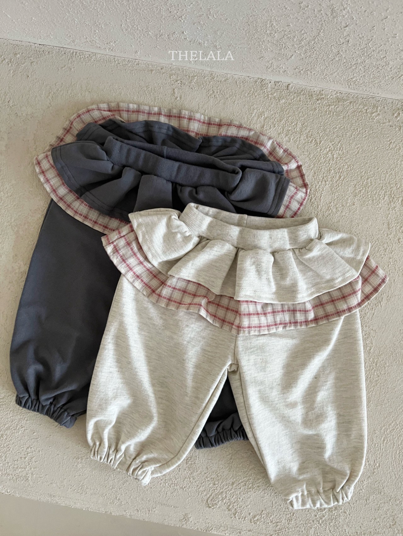 🌸預訂 韓國直送🌸🇰🇷THELALA兩色格紋疊層荷葉邊束腳褲