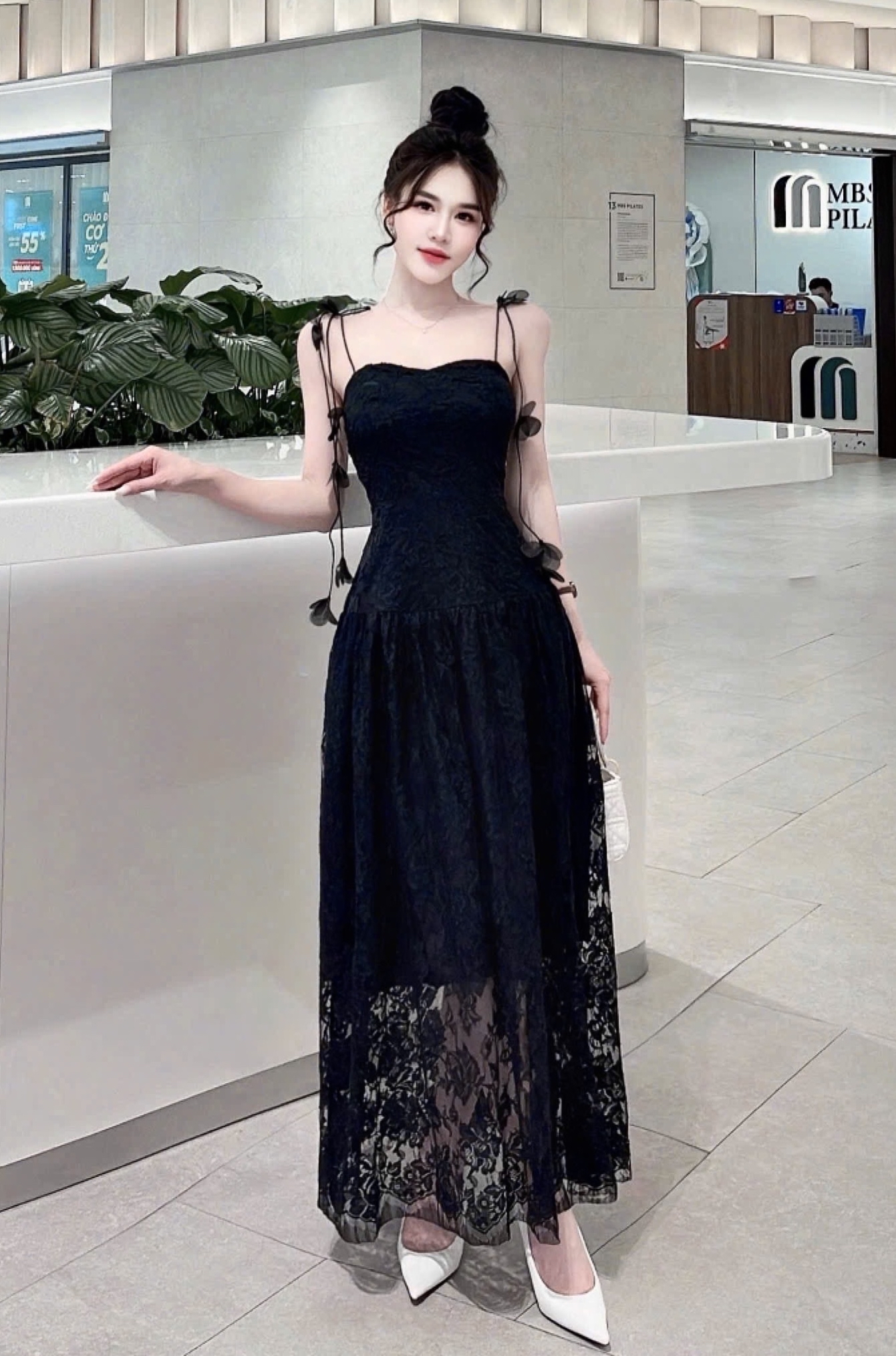 蕾絲中長連身裙