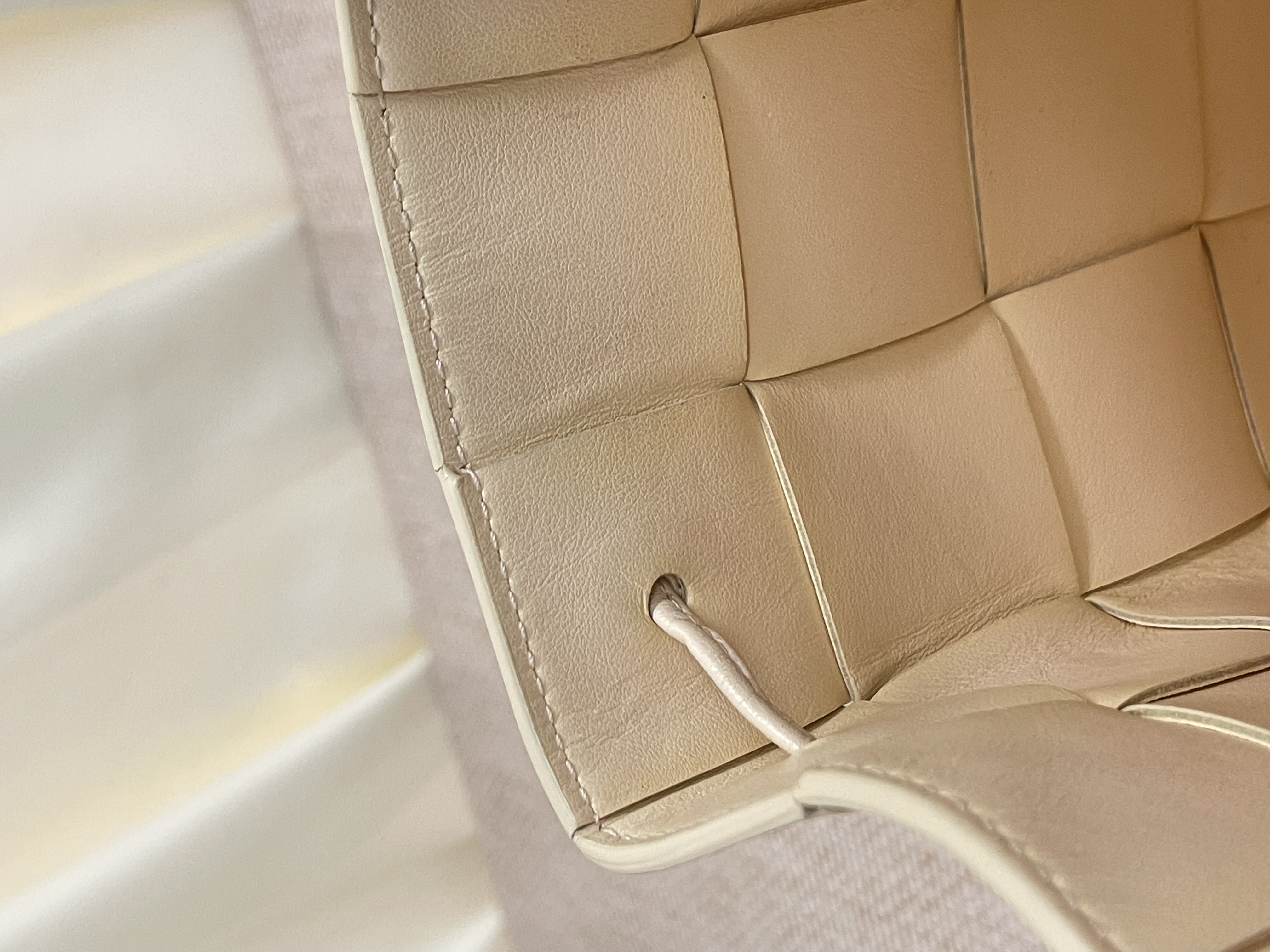 Pre-owned Bottega Veneta Cassette Bucket Bag/ Product Code: 26042401