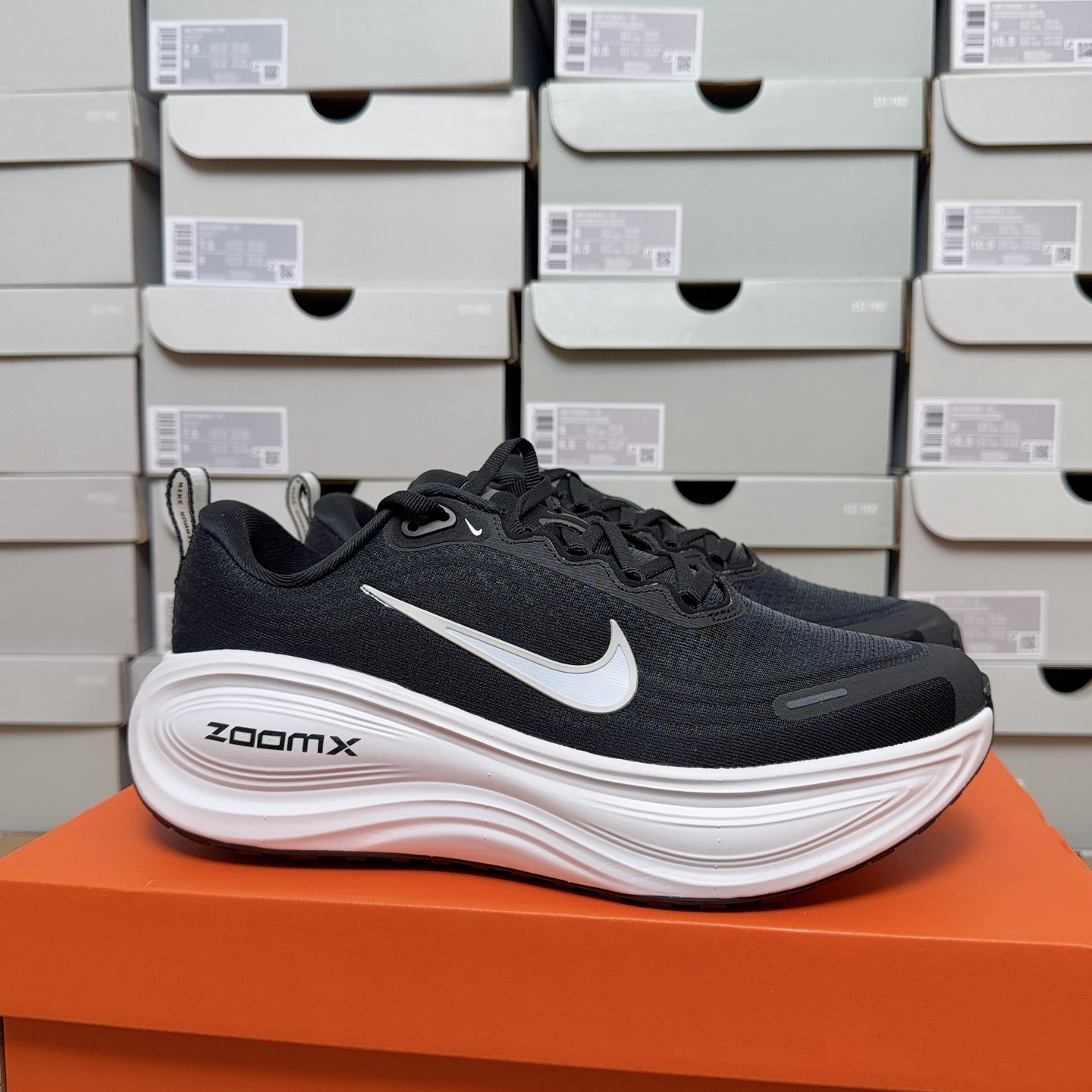 Nike Vomero Plus HV8150-003