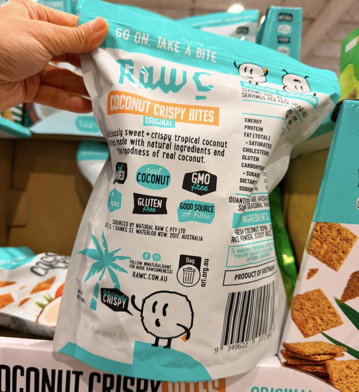 澳洲Costco  Natural Raw C 出品的原味椰子脆餅 Coconut Crispy Bites Original大容量包裝為 454 公克