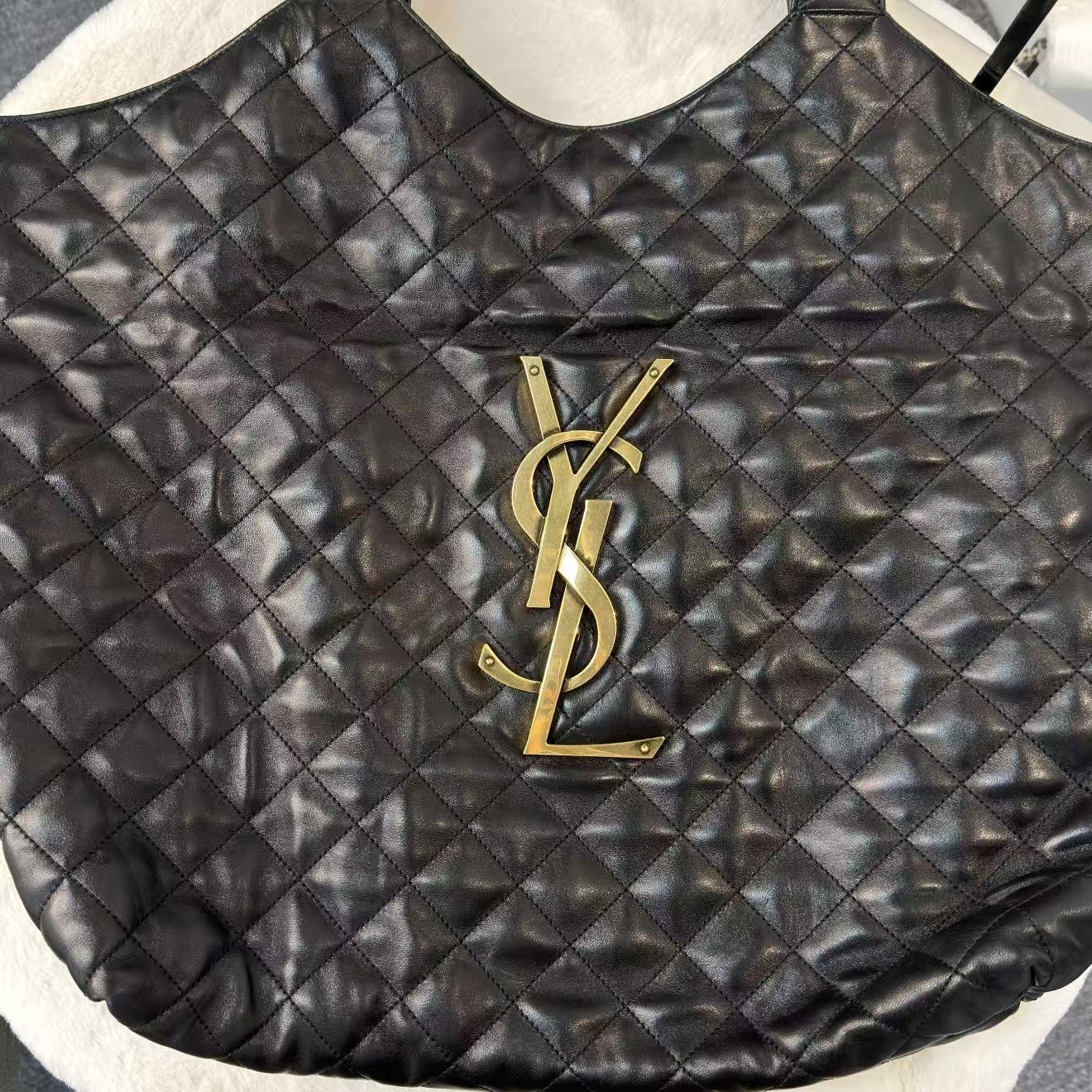 YSL care Maxi  羊皮子母包 大size model必備❤️‍🔥