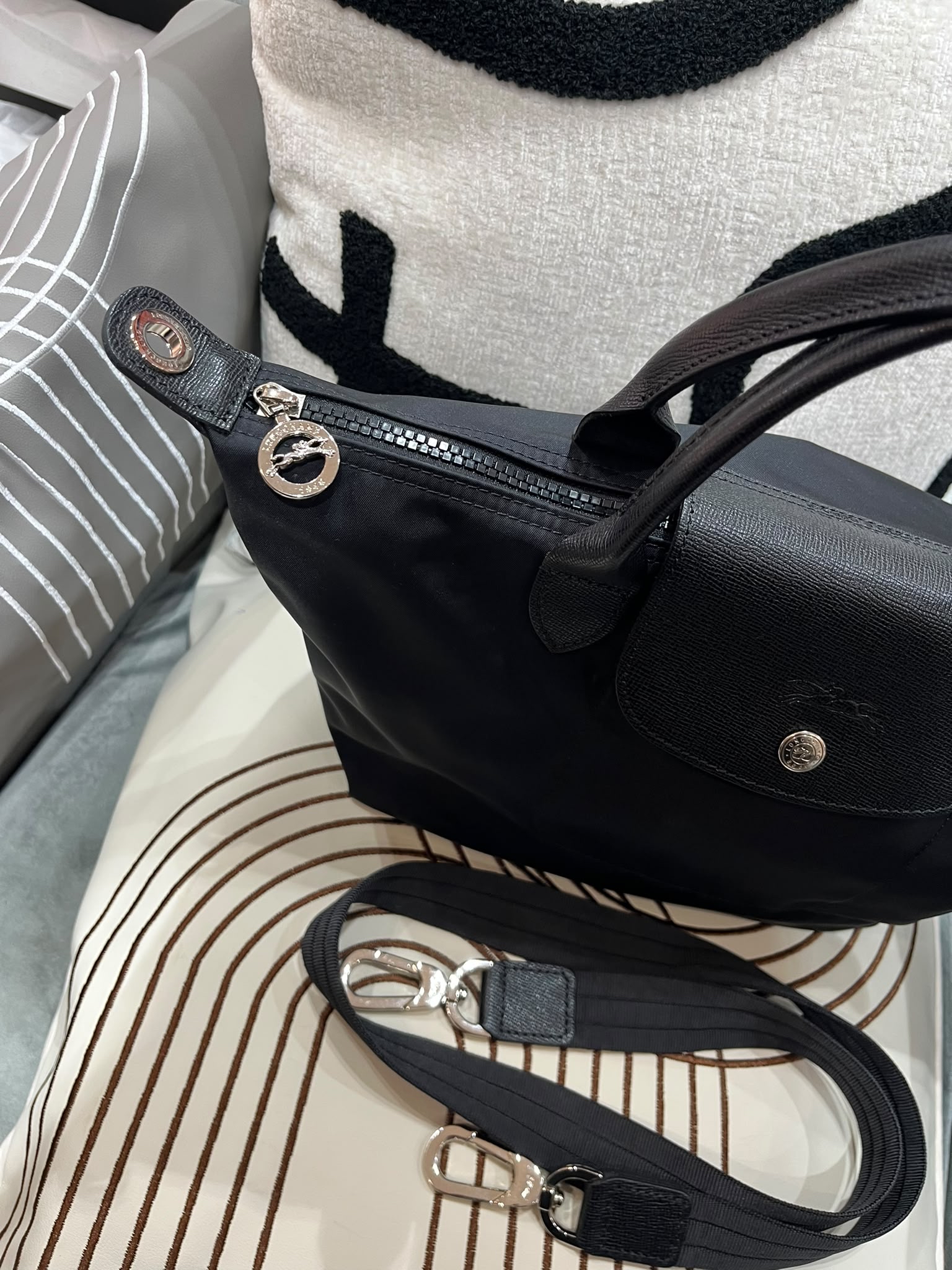 Longchamp LE PLIAGE ENERGY Black, 2way bag 100%Authentic ,98%New 