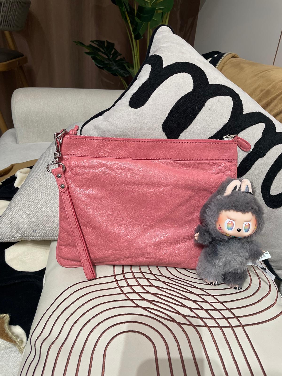 Balenciaga Clutch Bag 100%Authentic,95%new✅booklet