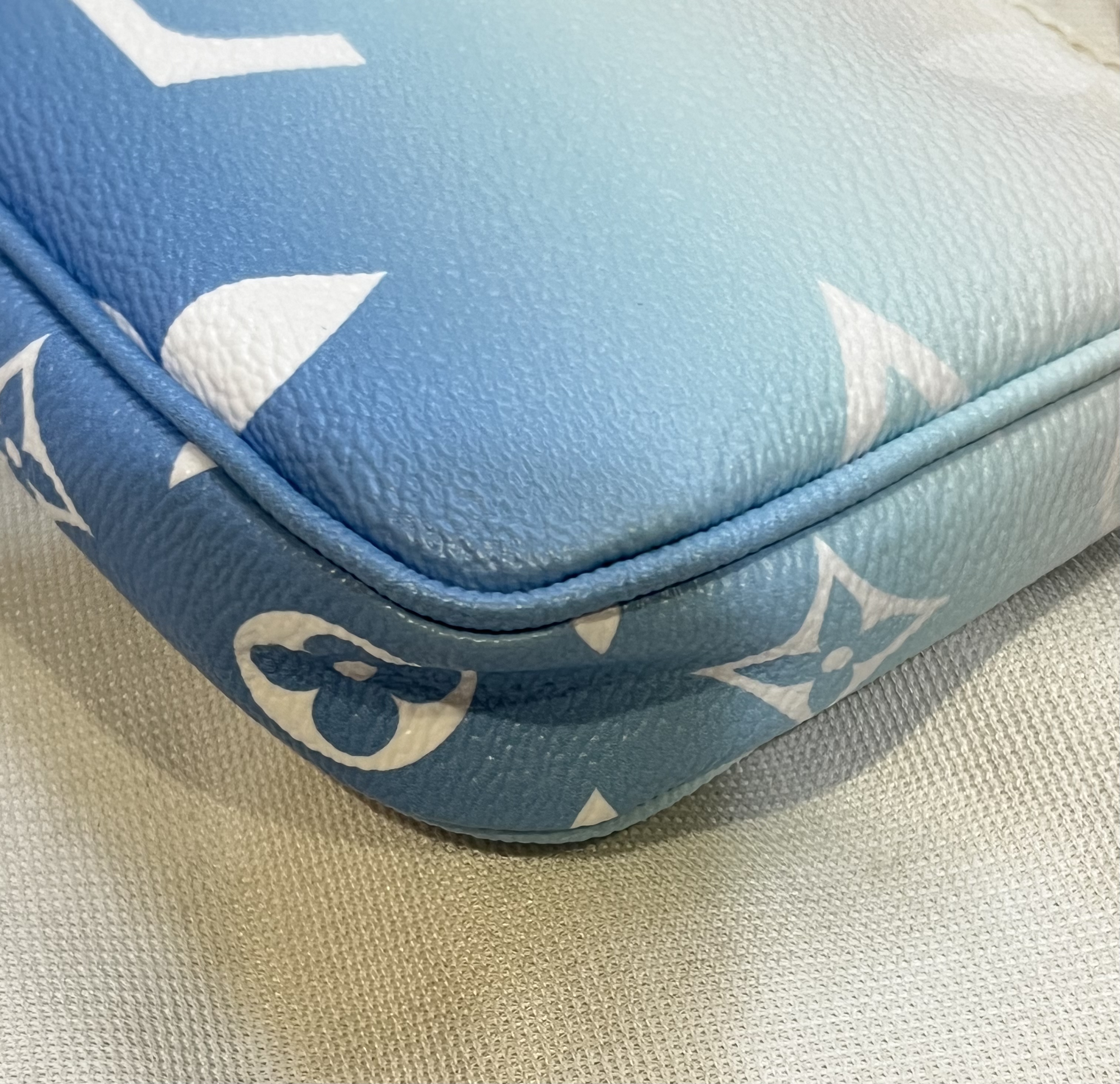 Pre-Owned Louis Vuitton Multi Pochette / Product Code: 26041112