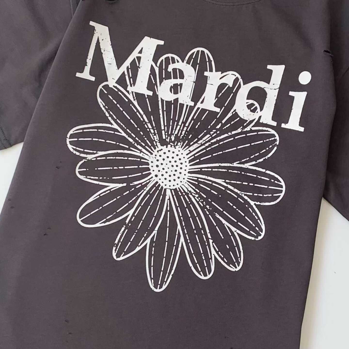 預訂 MARDI 新款破洞短袖Tee [貨號26C012]