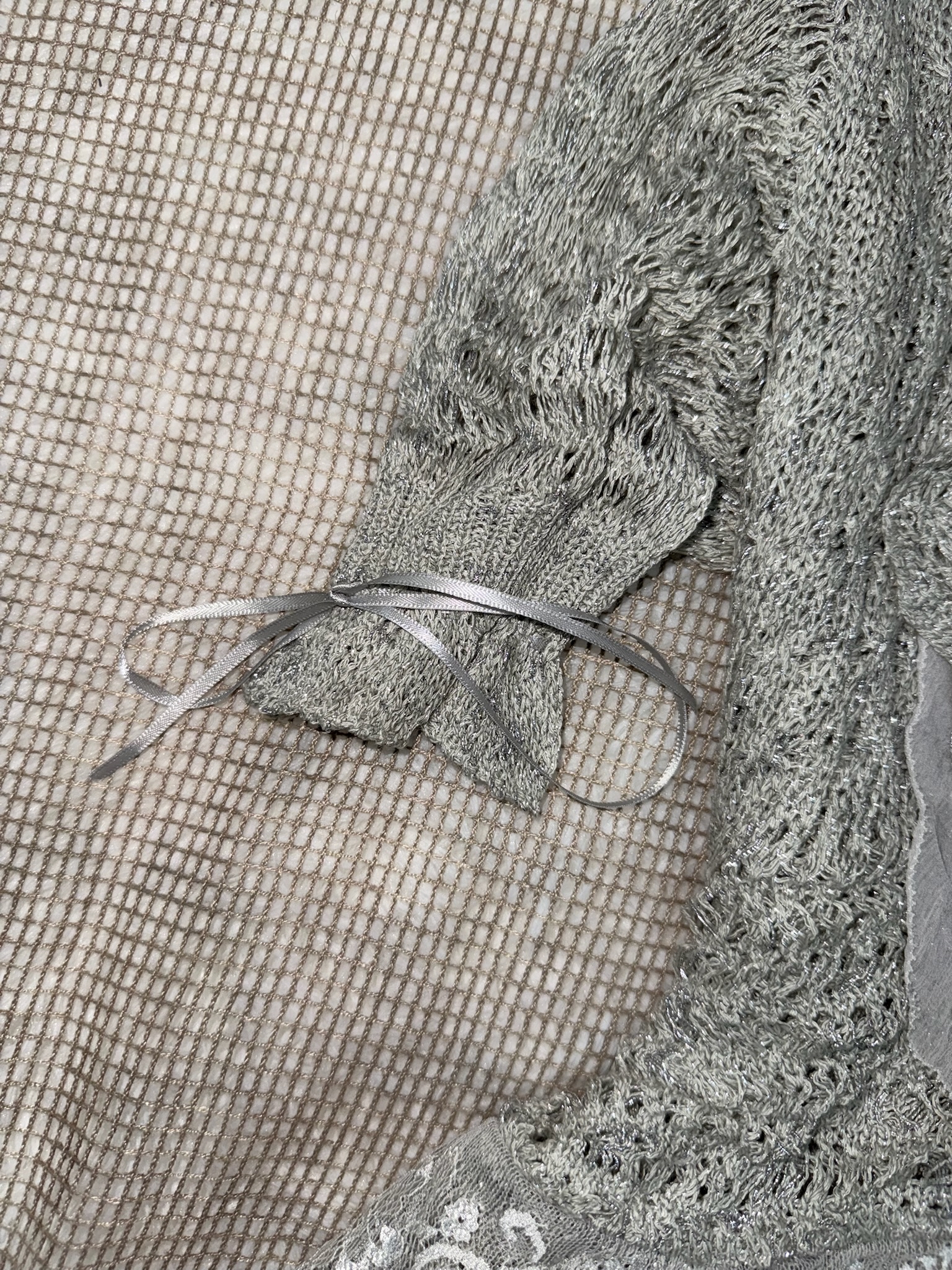 Vintage Mori Silver Ruffled Lace Bolero Shrug