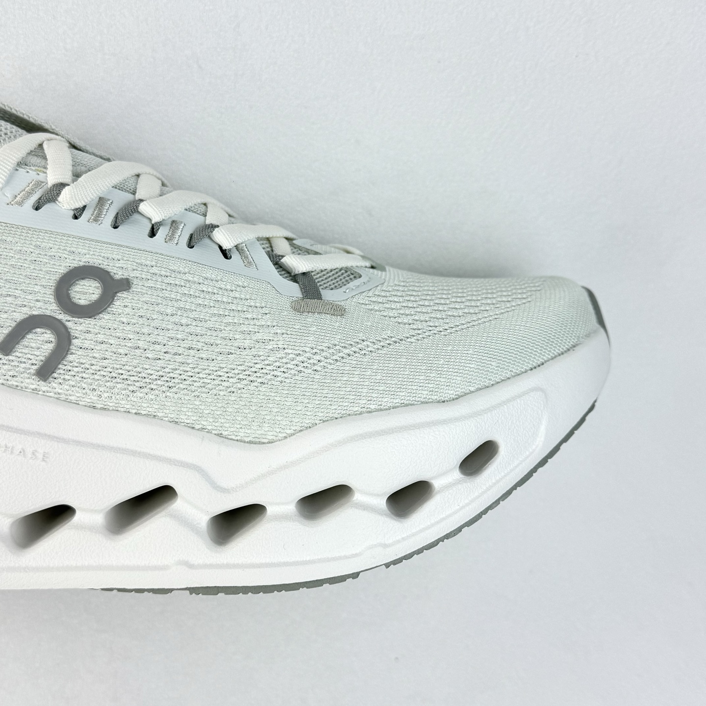 On Running Cloudsurfer Max 