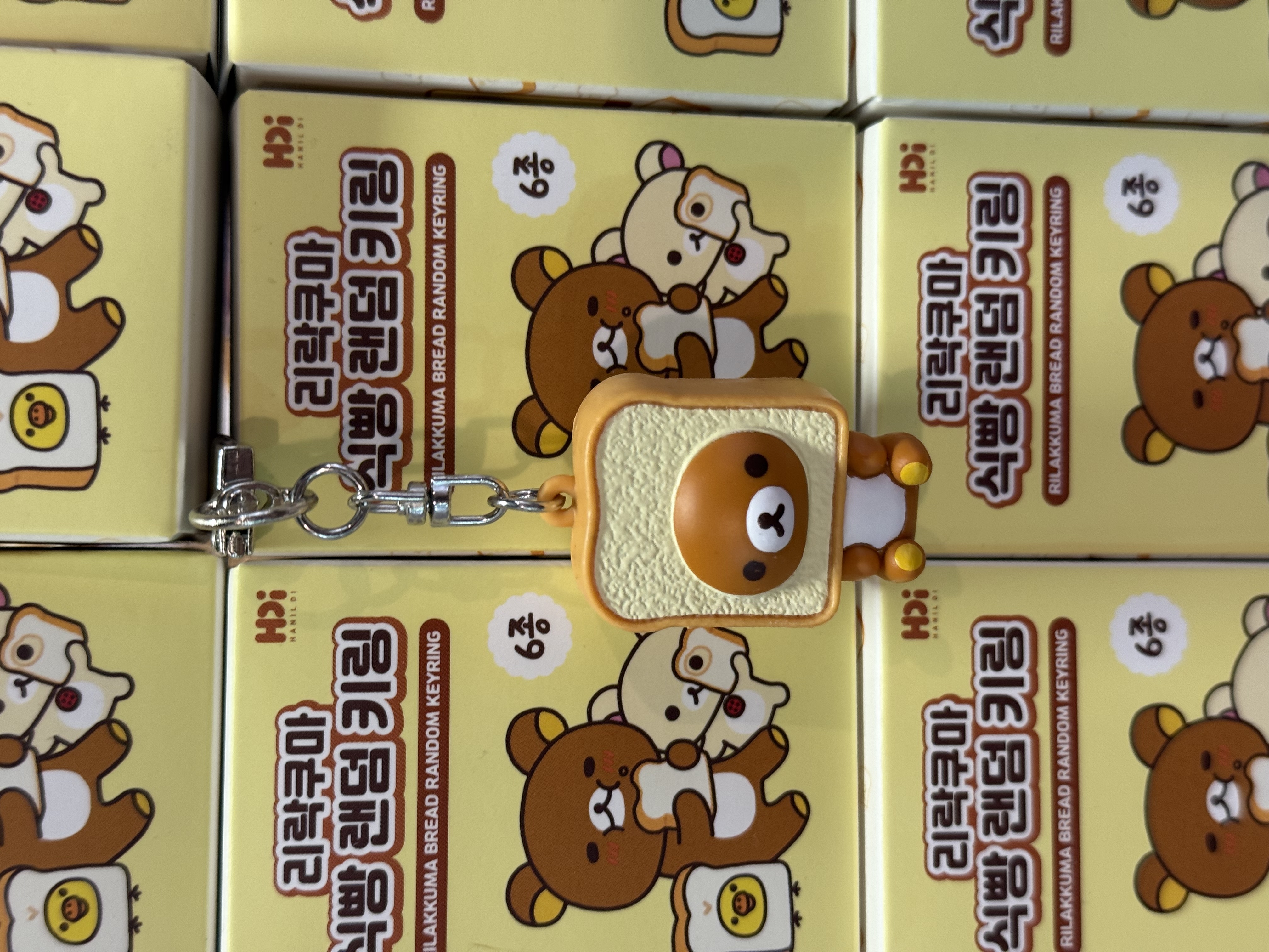 《現貨》全新韓國戲院限定 Rilakkuma面包系列掛飾（隨機抽）