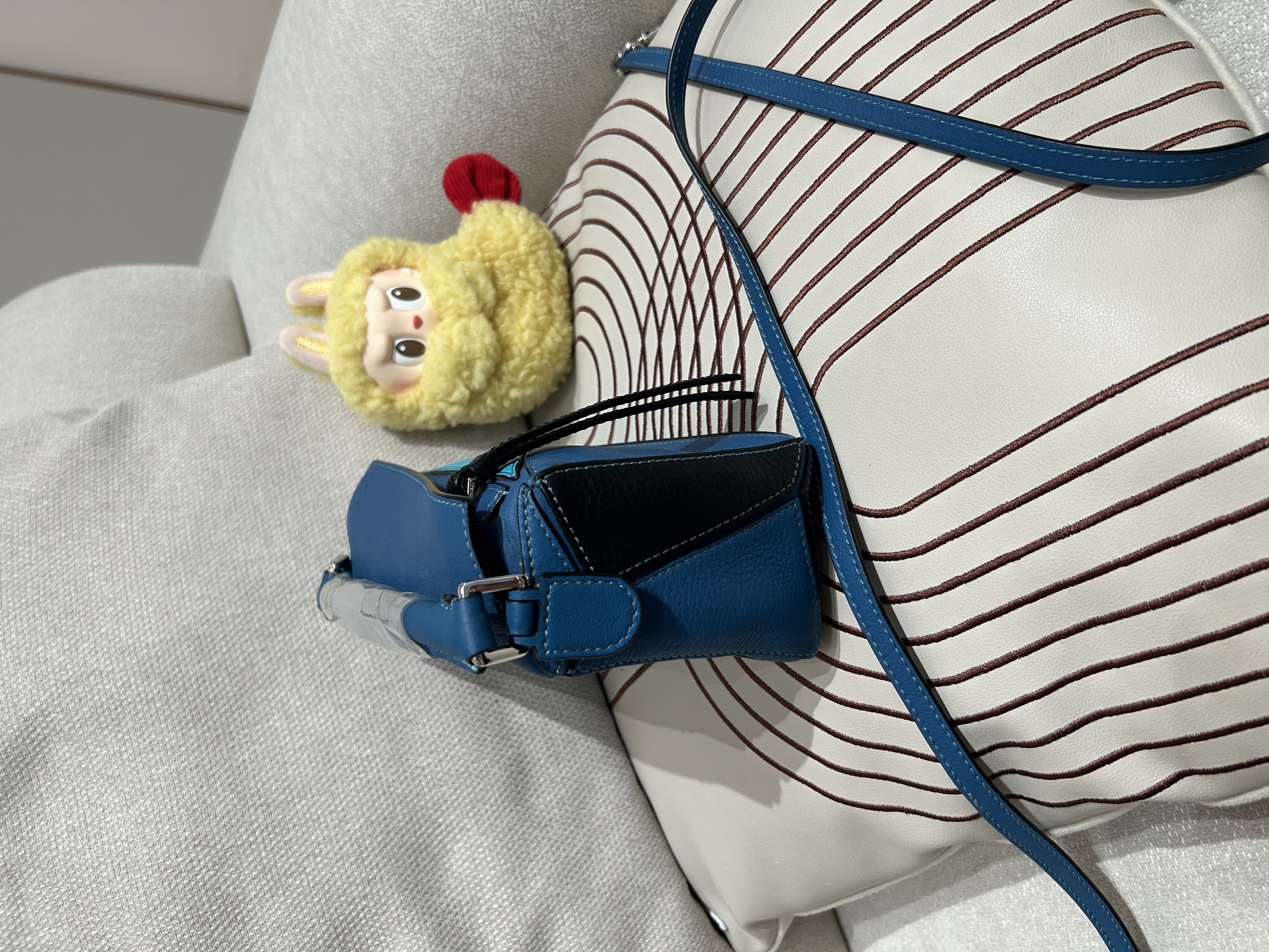 Loewe mini puzzle calfskin  100%Authentic,98%new ✅tap booklet✅dust bag 