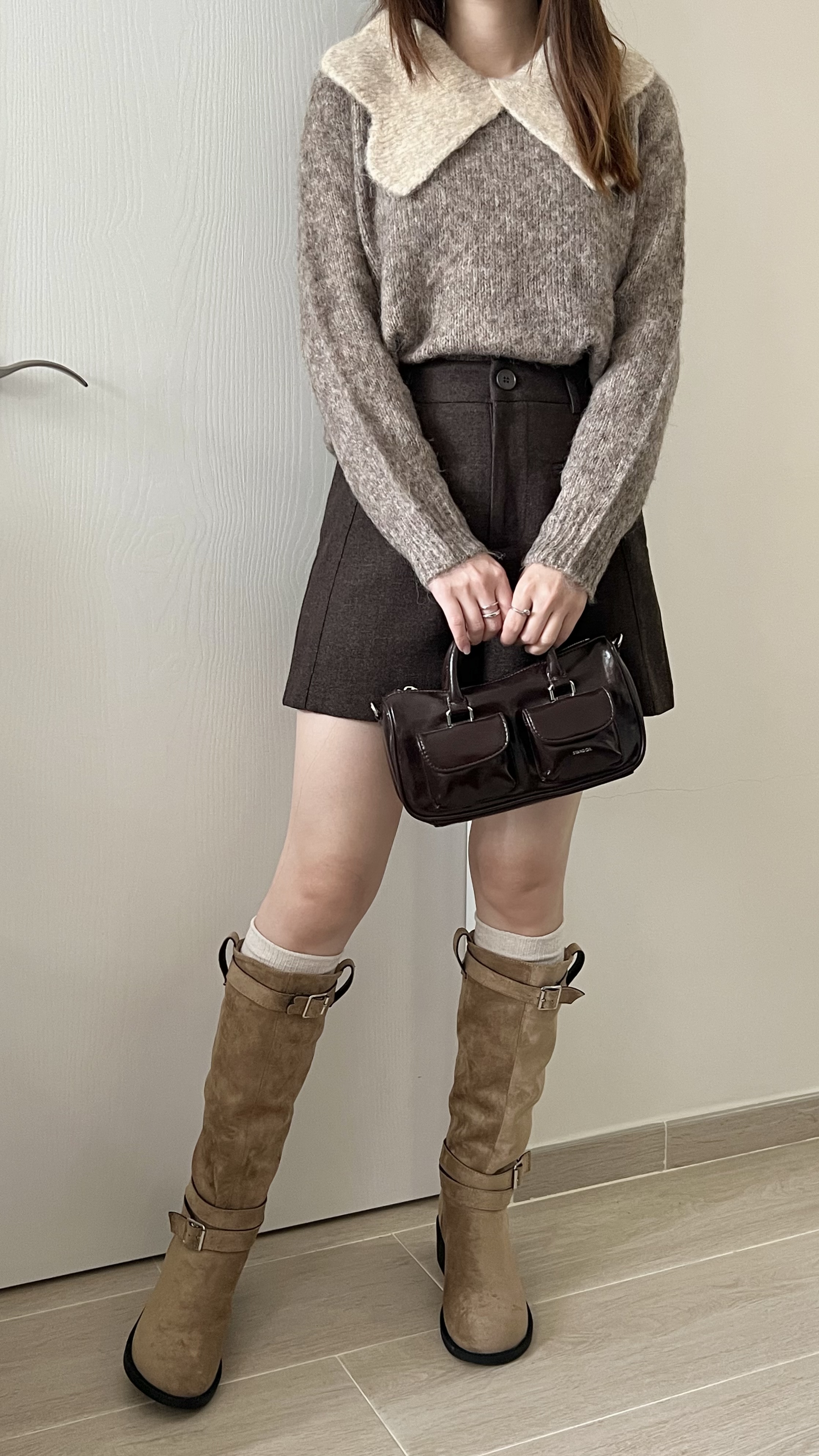 大蝴蝶領口混色毛衣 現貨