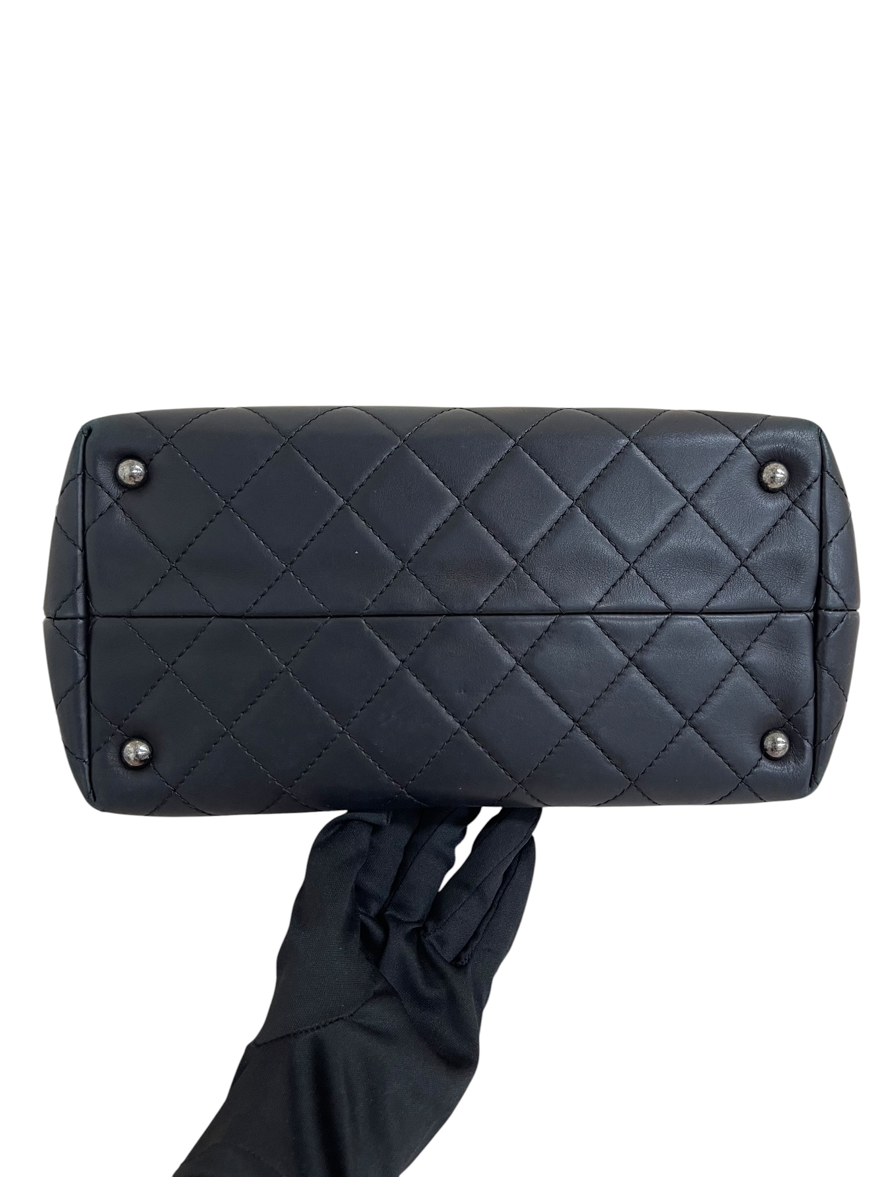 Pre-owned Chanel Shopping in Chains / Product Code: 062908
