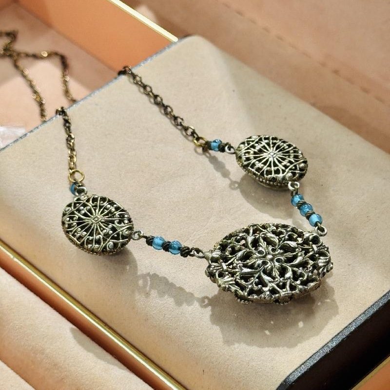 Antique Czechoslovakian 1920s Or Earlier Hand Bezel Set Blue Glass Filigree Necklace (C003)