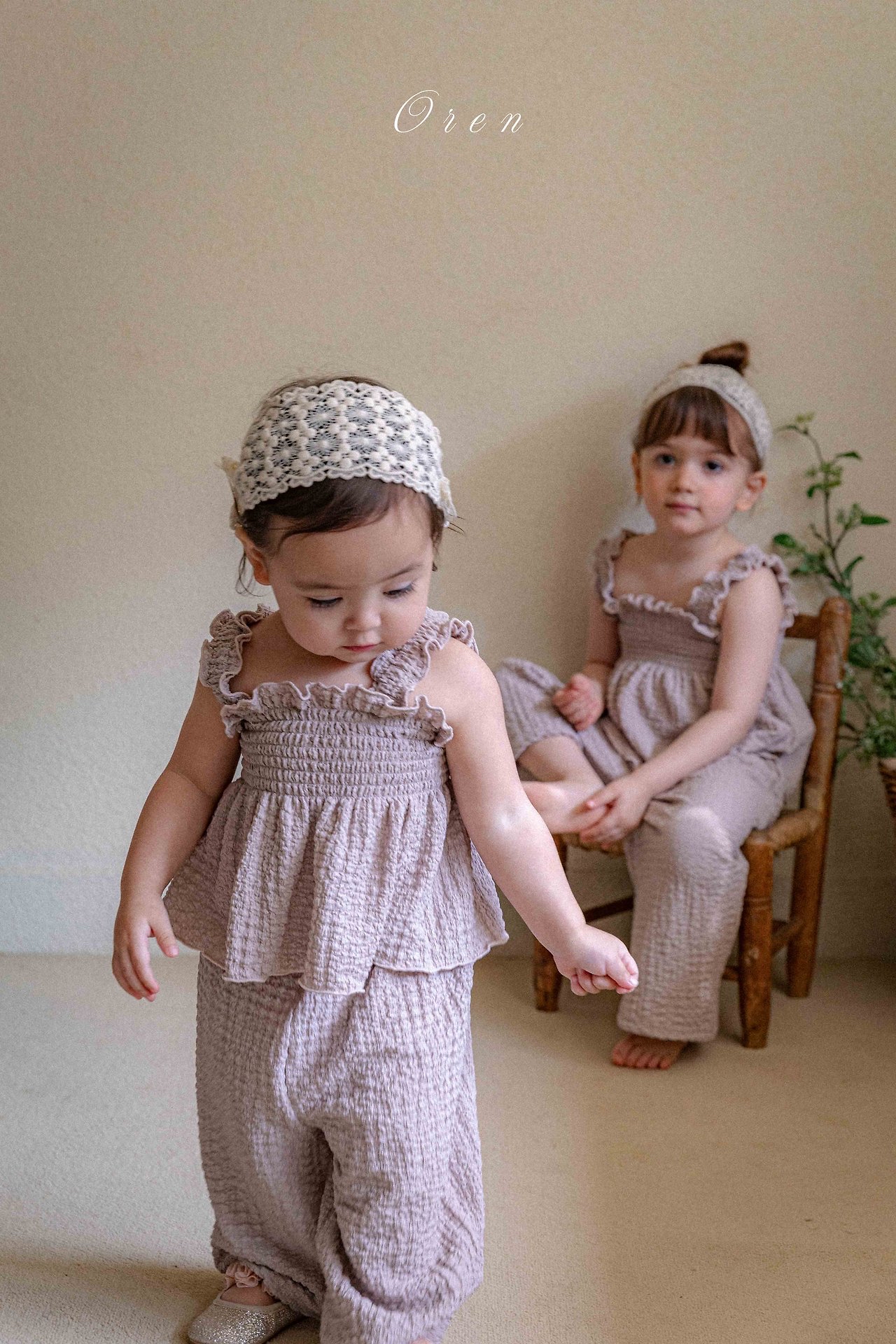 ☀️預訂 韓國直送☀️🇰🇷Oren Vienna兩色荷葉邊吊帶背心外套長褲三件套裝