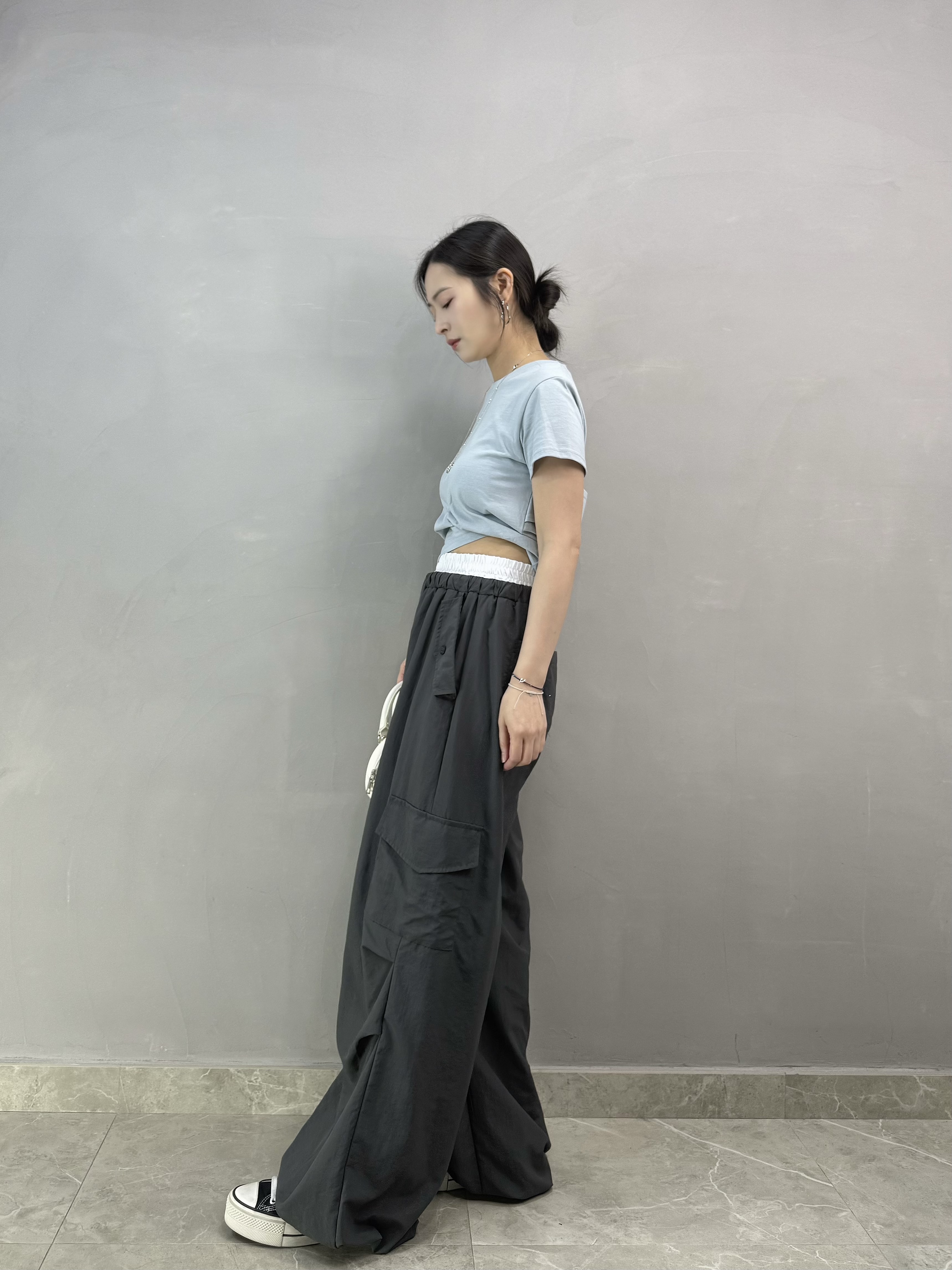 Z84 露背淨色Tee