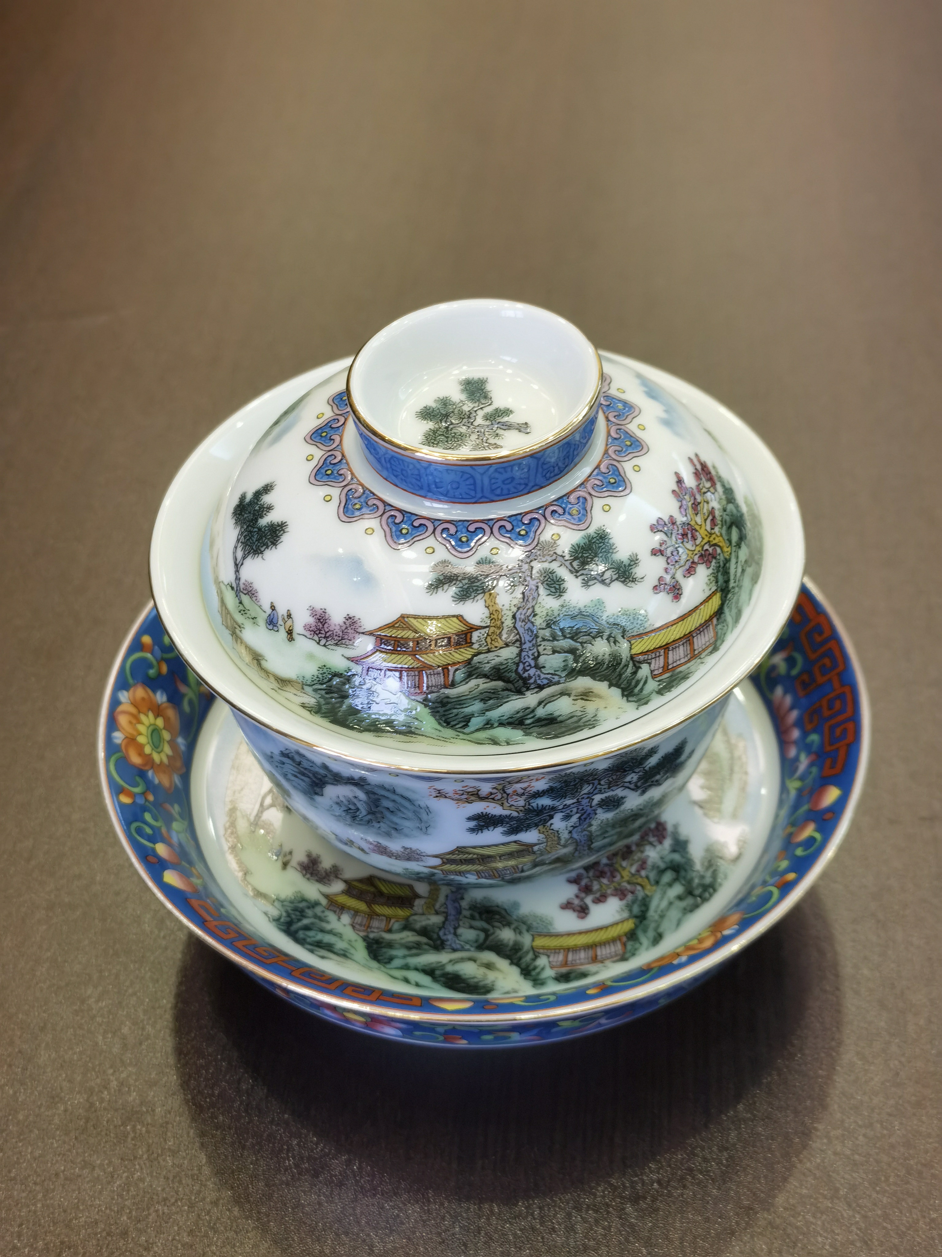 7-粉彩重工江南山水 - 茶蓋碗 - <有需要請聯絡我們 852-6329 6186>