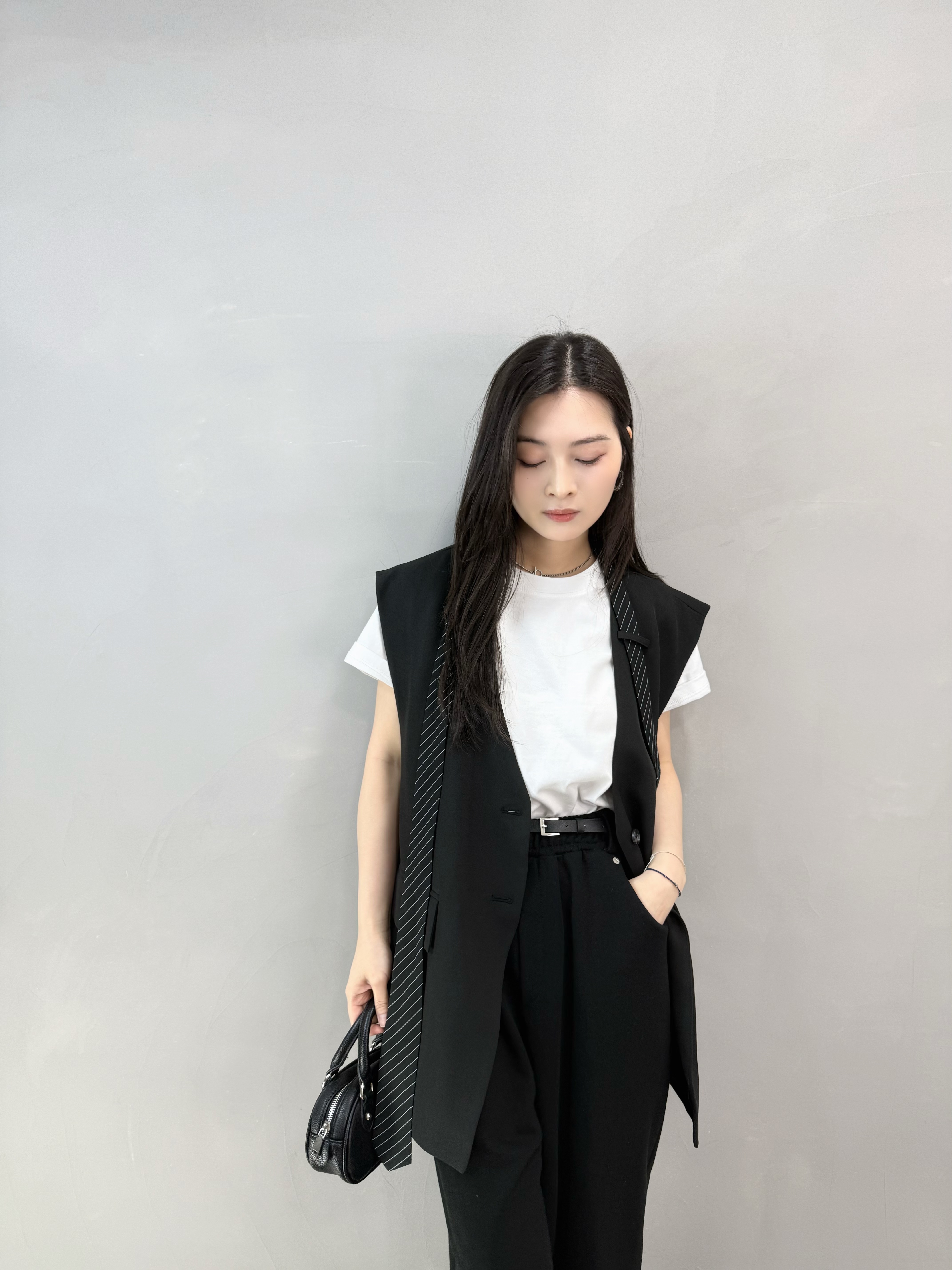 I70 領呔背心西裝褸