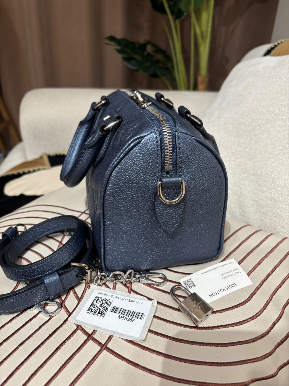 LV Speedy 20 100%Authentic, 98%New ✅收據副本✅Key Lock✅Dust bag