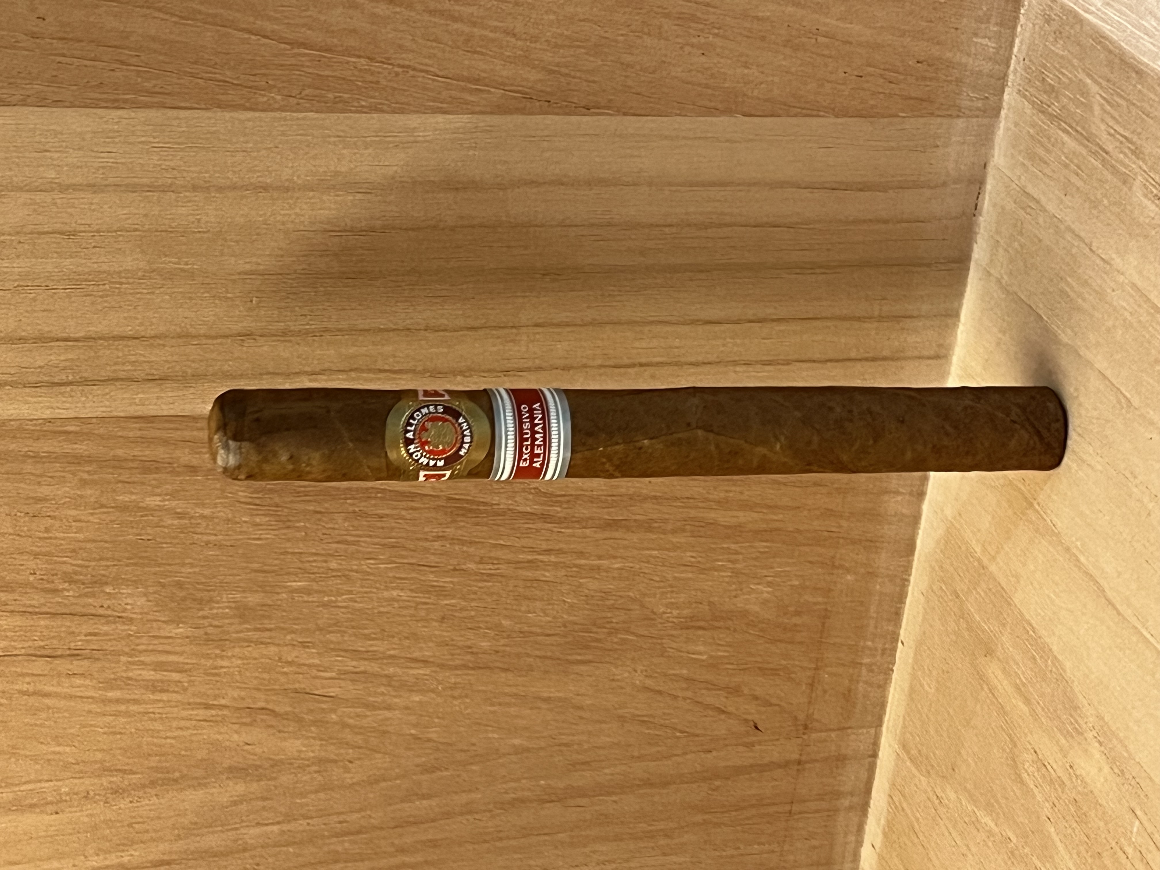 RAMON ALLONES雷蒙阿隆尼德國地限（單支）