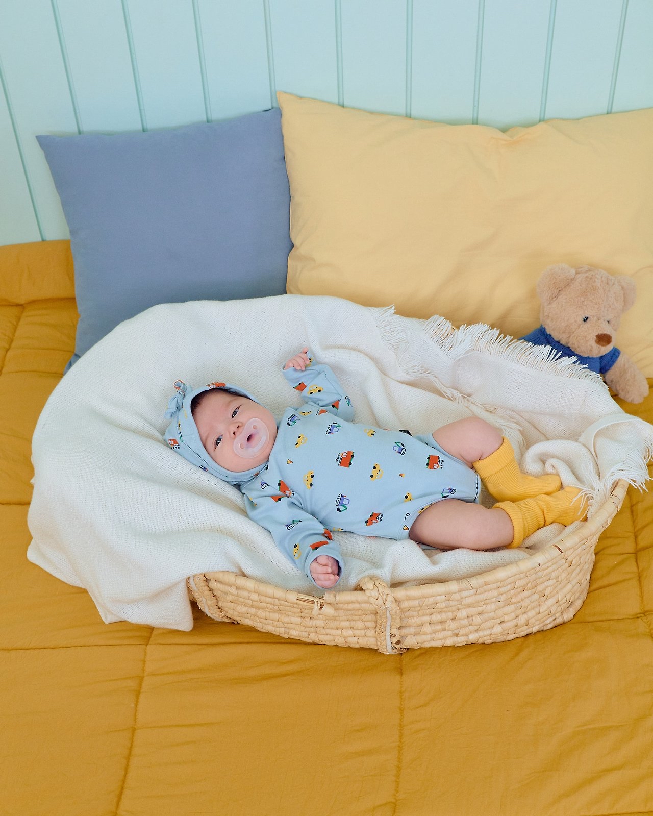 OOTT | (bebe) Car Suit + Bonnet Set
