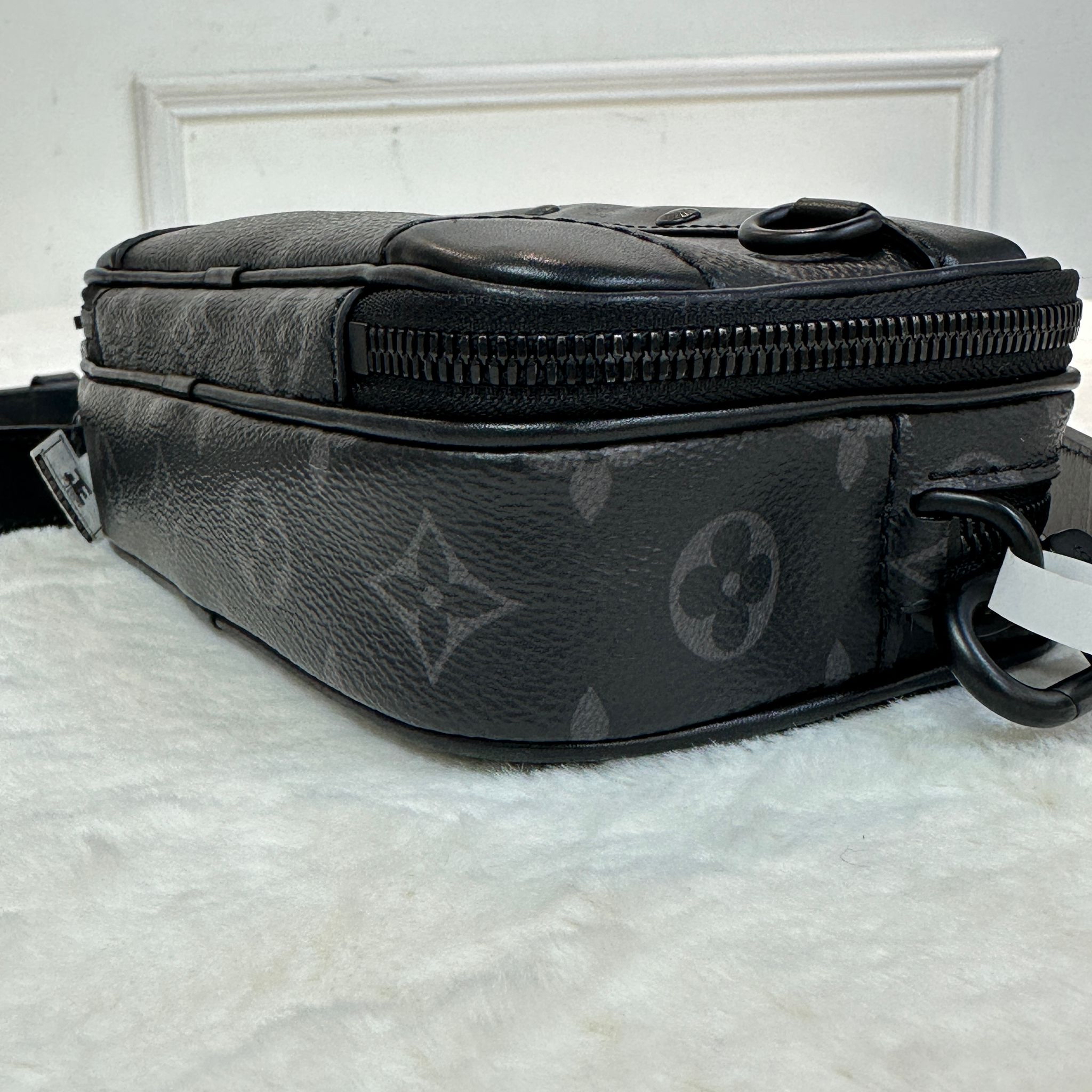 經典百搭耐用🖤👑  LV男裝 Alpha Wallet Monogram Eclipse Canvas