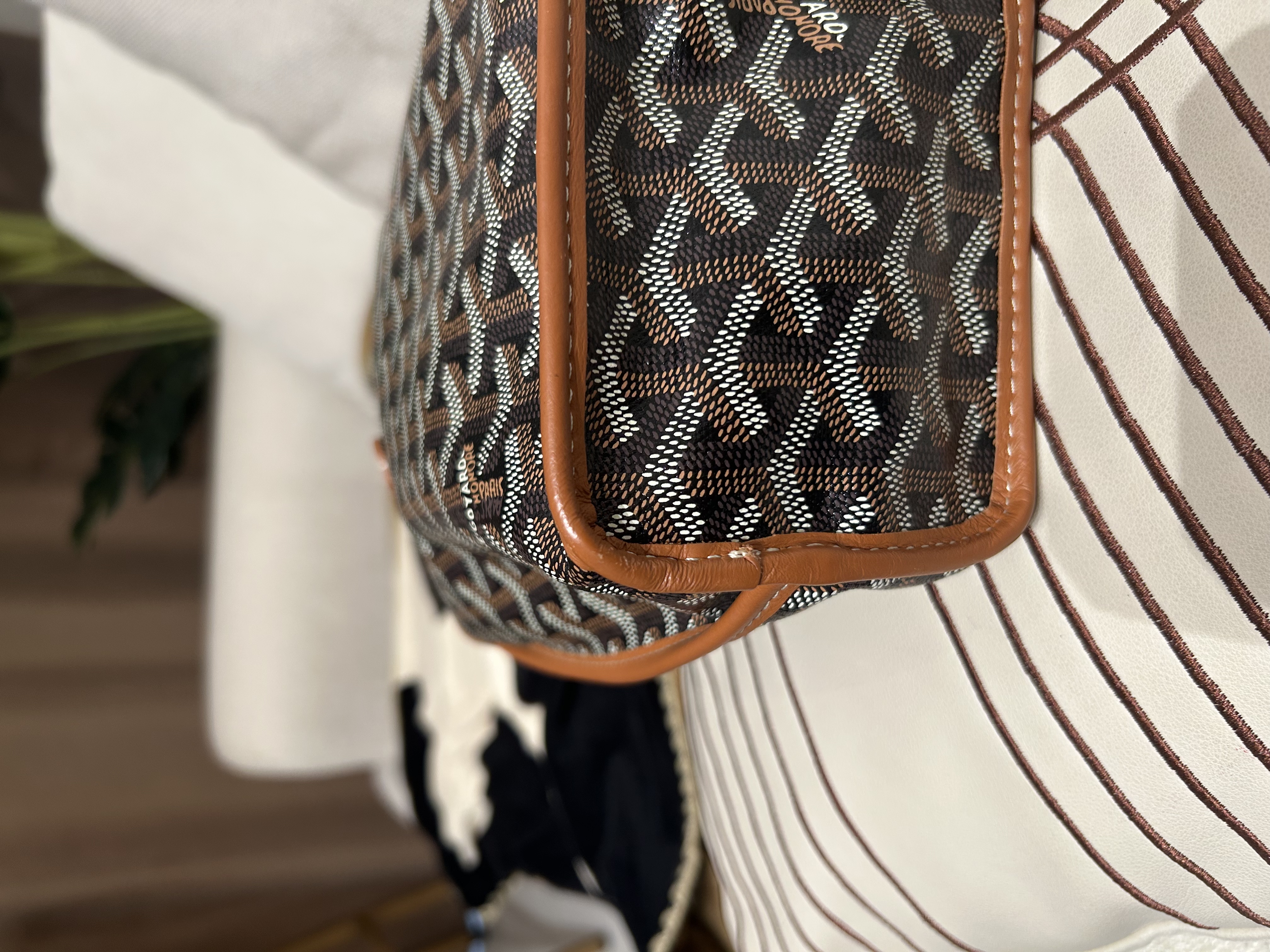 Goyard Anjou Mini Tan 100%Authentic, 98%New ✅Dust bag