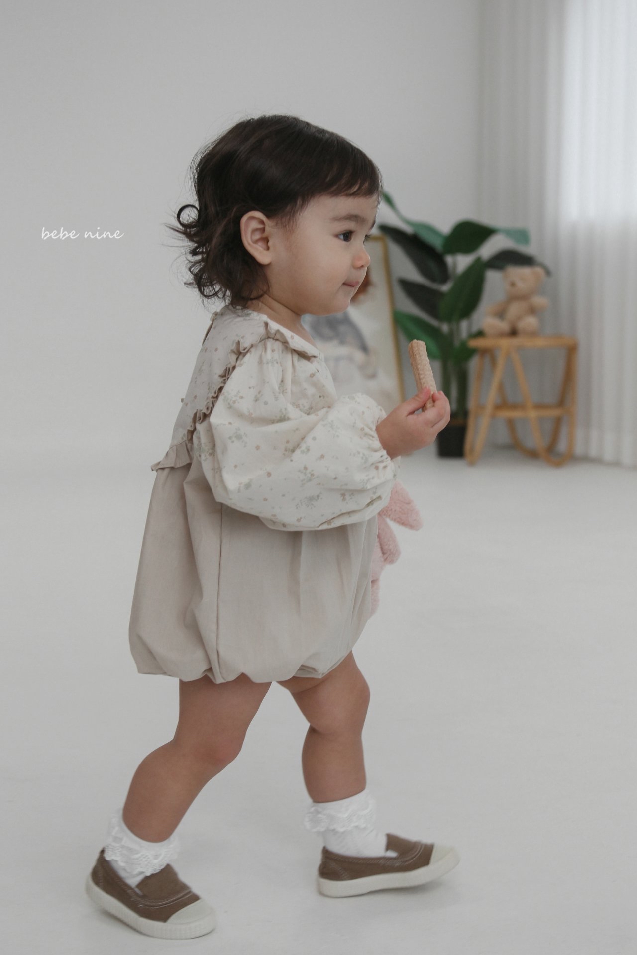 🌸預訂 韓國直送🌸🇰🇷Bebenine兩色碎花波點荷葉花邊闊領寬鬆長袖包屁衣