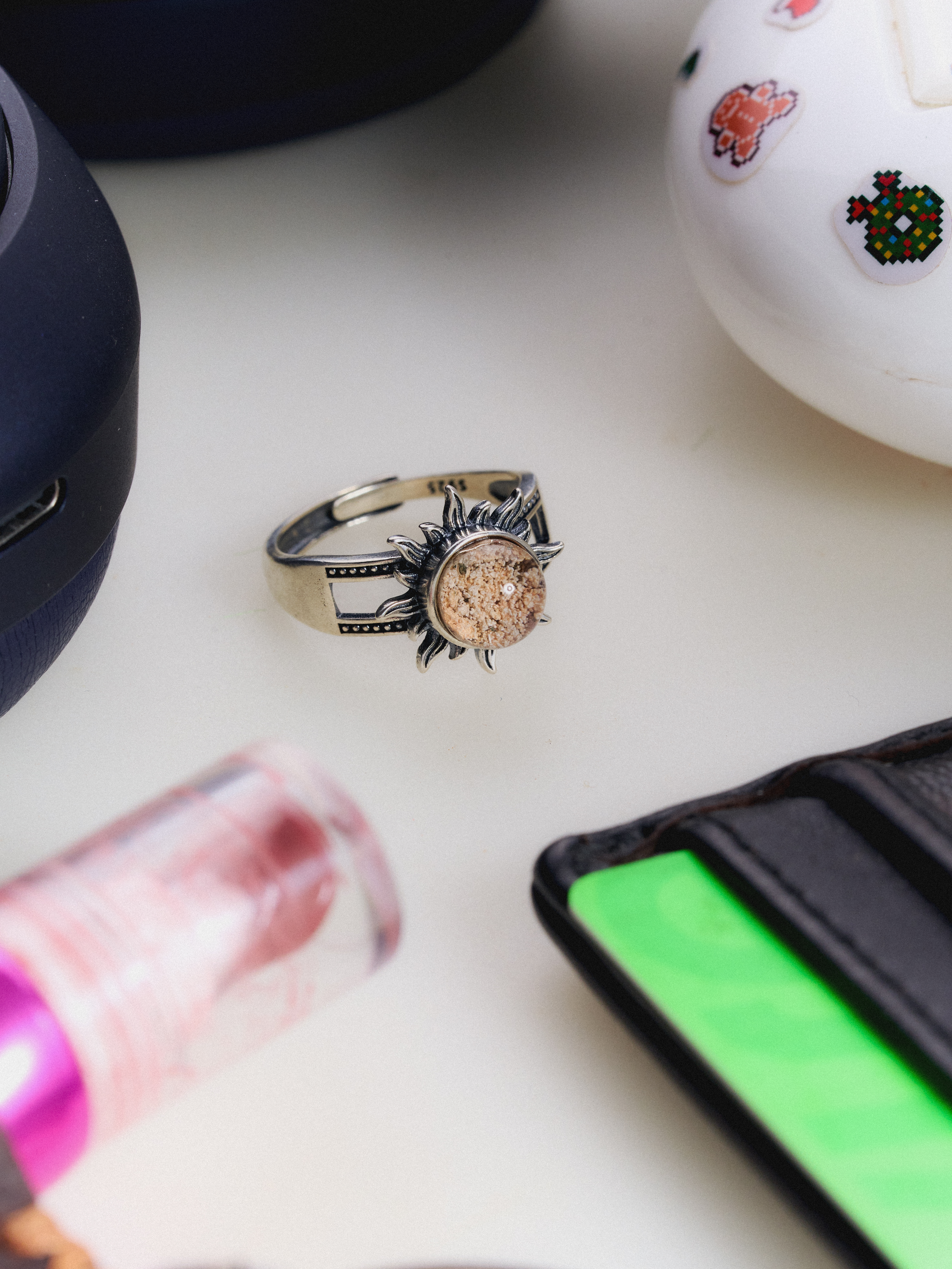 Phantom Threads Ring