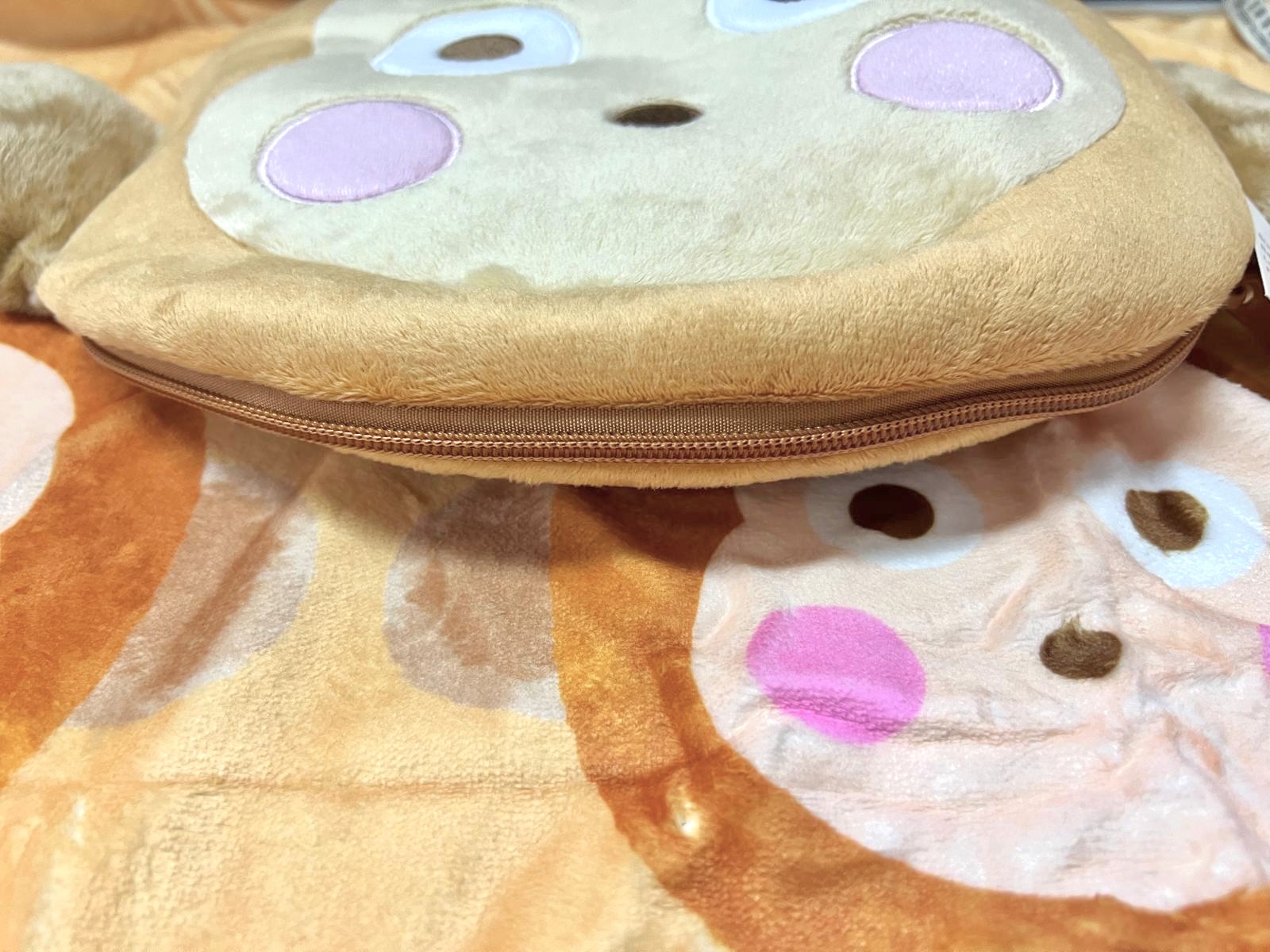 🌐 Sanrio global 限定馬騮仔頭型咕𠱸連收納毛氈