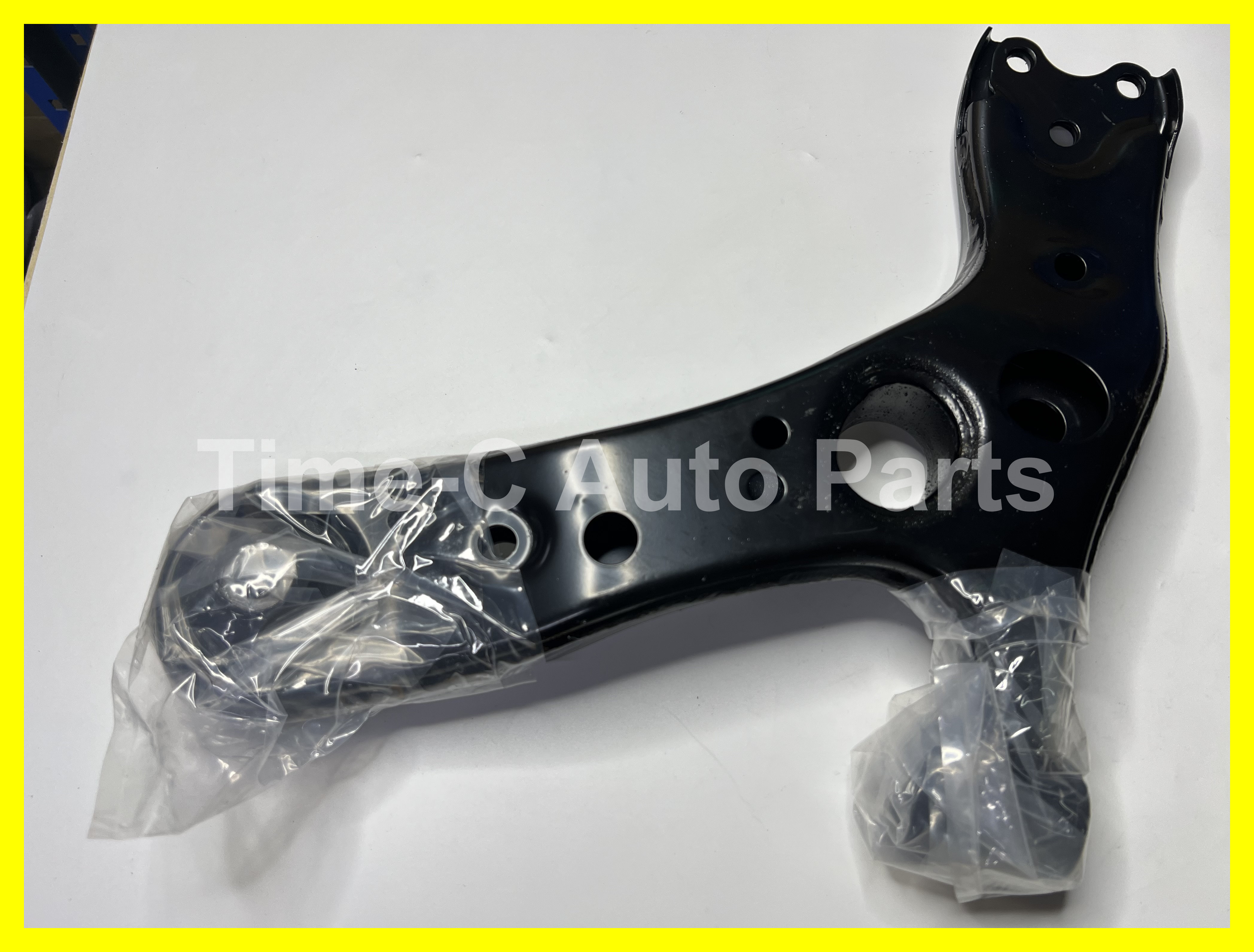 右下叉架 48068-47050 - Toyota Lexus CT Series