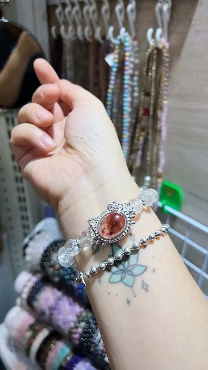 紅膠花kitty+白幽靈