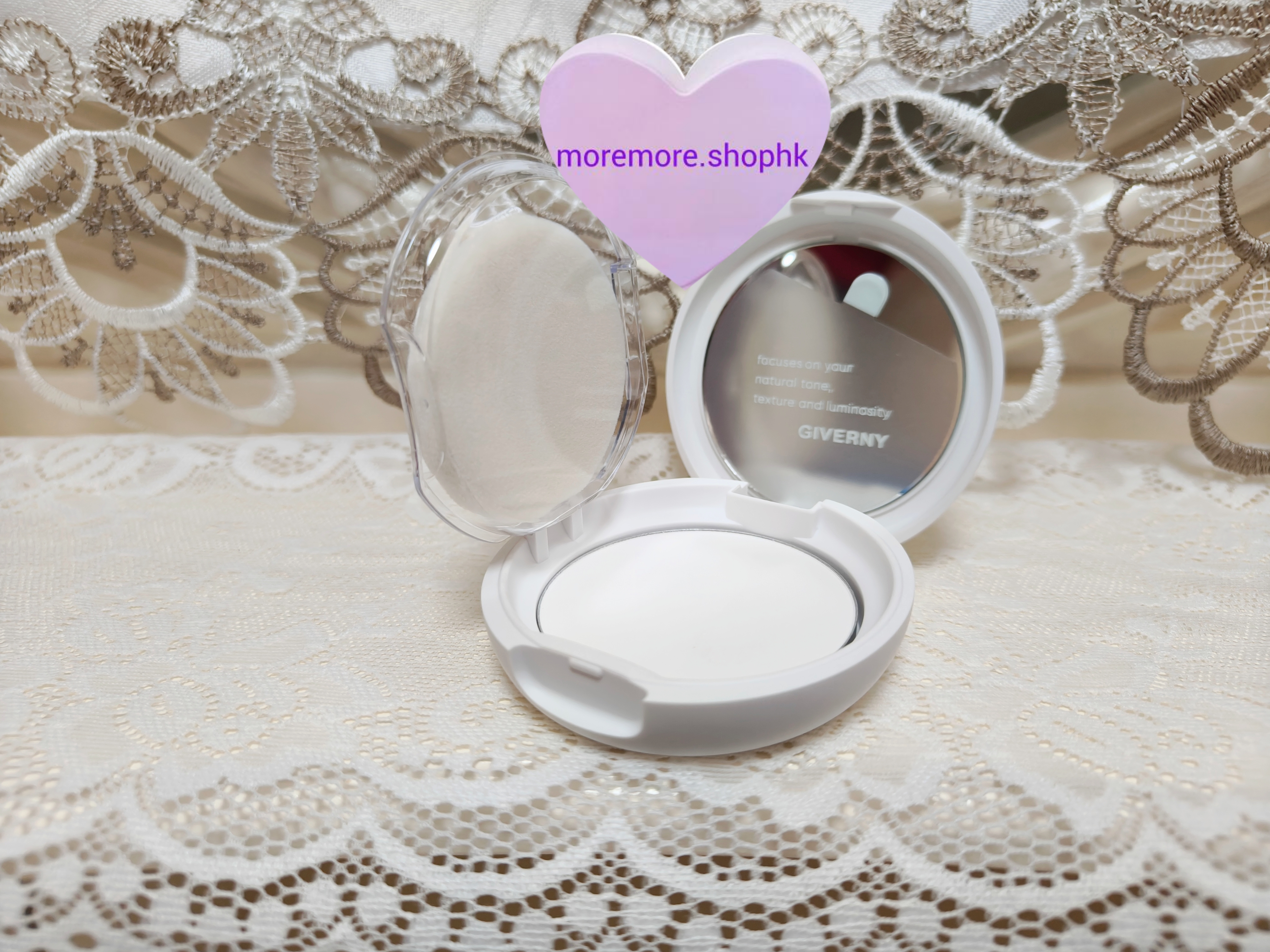 現貨💜 GIVERNY 控油毛孔隱形粉餅 GIVERNY控油毛孔隱形粉餅 GIVERNY粉餅 GIVERNY毛孔隱形粉餅 GIVERNY控油粉餅 😃史上最強定妝 救星粉餅  最強定妝 神級蜜粉餅 神級粉餅 人生粉餅 世一粉餅 控油救星 磨皮神器 磨皮粉餅 吸油紙粉餅 隱形毛孔神器 內附粉撲 😃