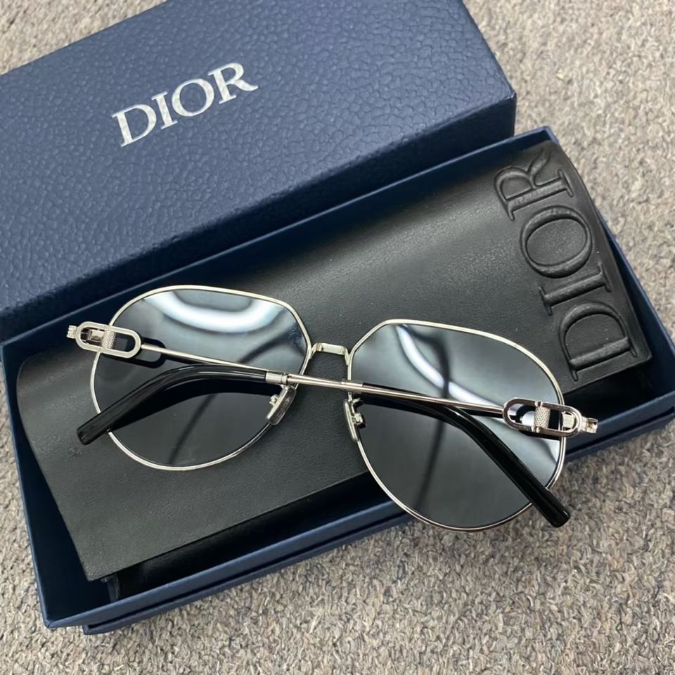 Dior 花太陽眼鏡