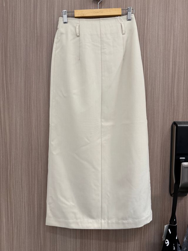 （Ivory Only） Lady Elastic 彈性直身簡約斯文後開叉半身裙, Skirt / SK8689 main image 0