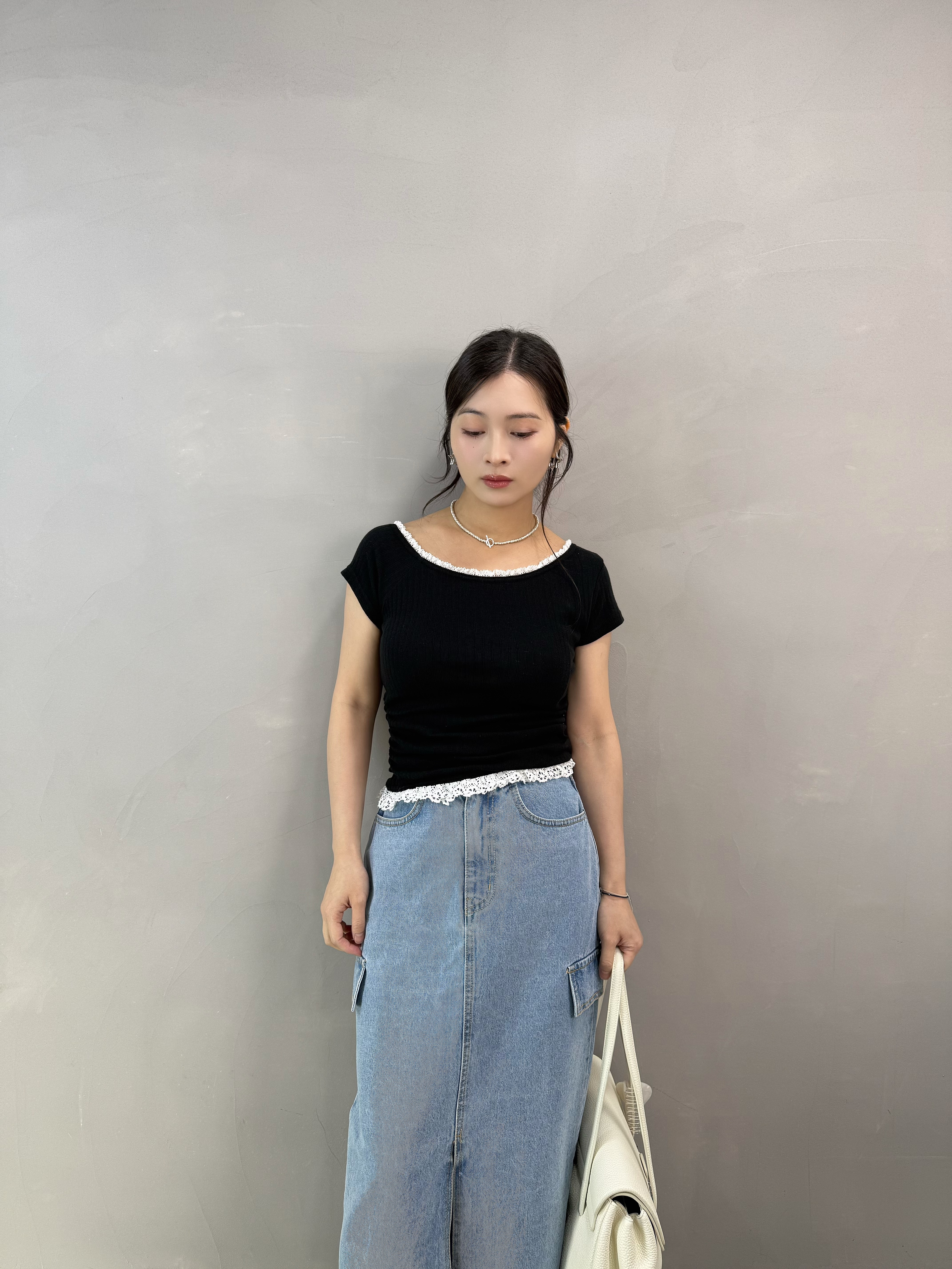 Y73 通花邊暗紋Tee