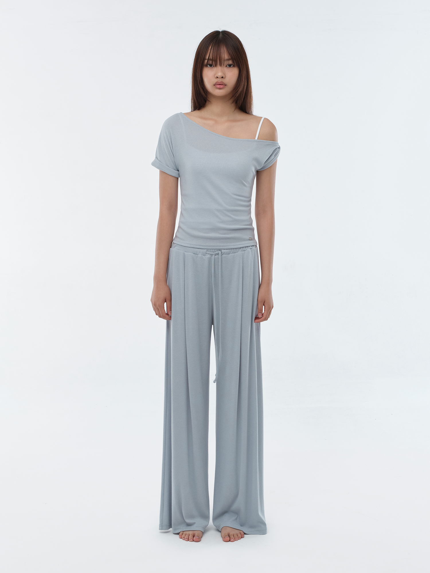 【氣質美感One Shoulder Top】預購_Flow Unbalanced Cropped T-shirt by Conch