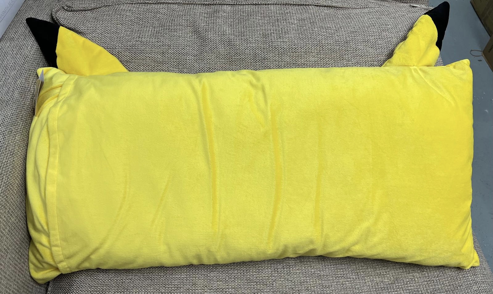 🎌日本限定🎌比卡超 刺繡兩用長抱枕
